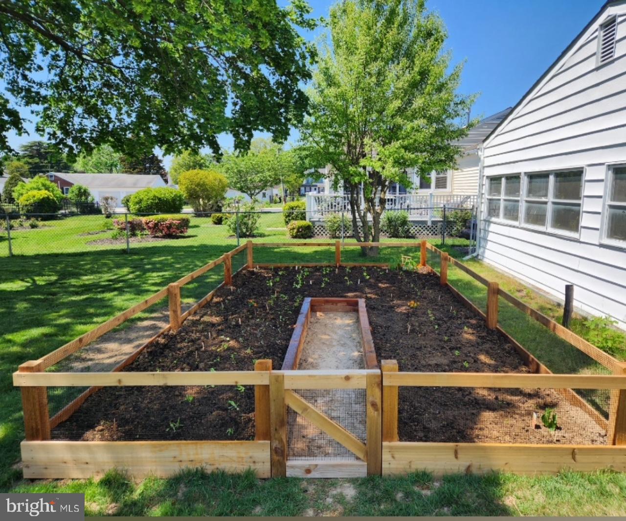 MIDDLETOWN - Residential