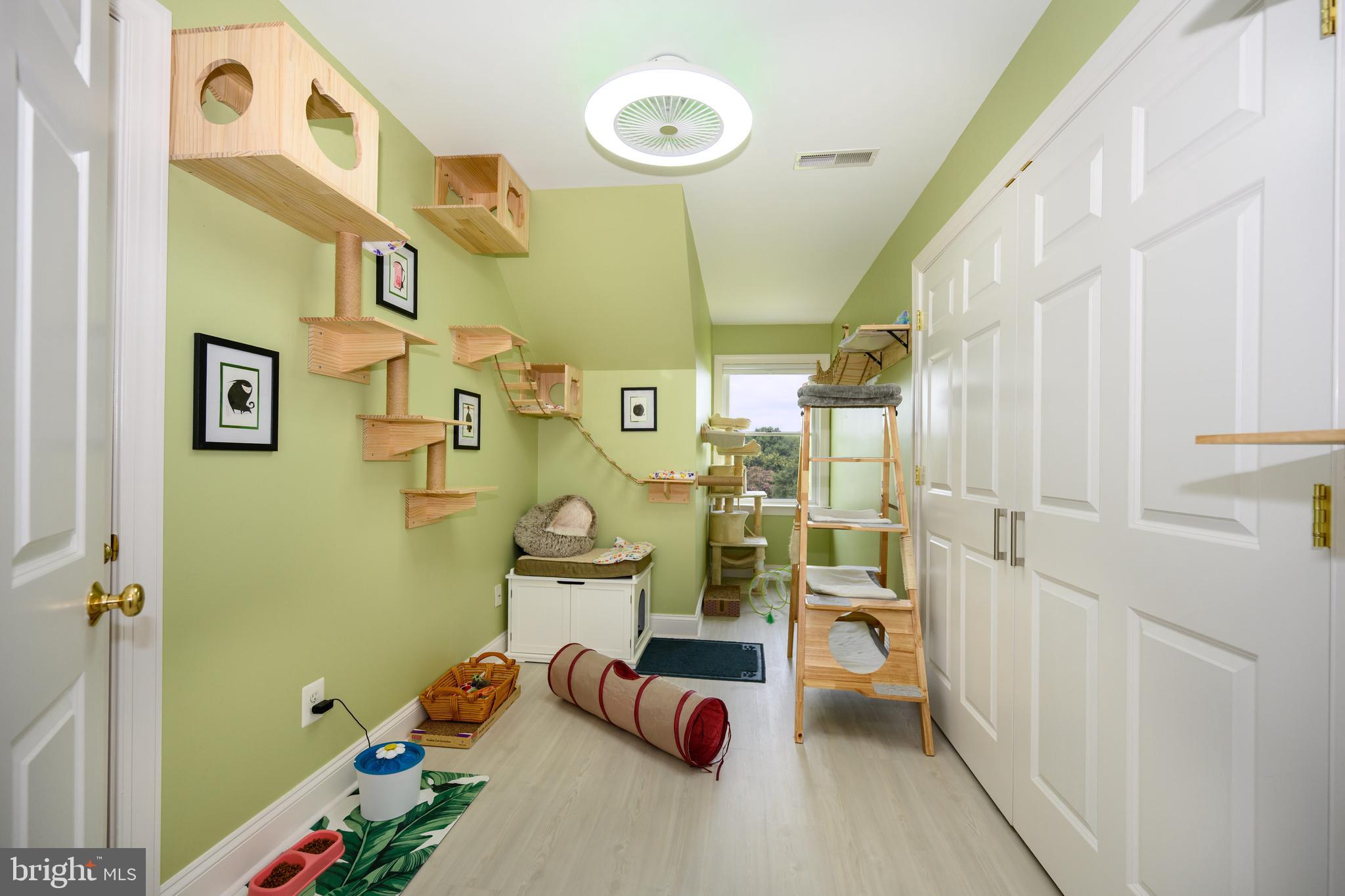 ORCHARD HILL - Residential