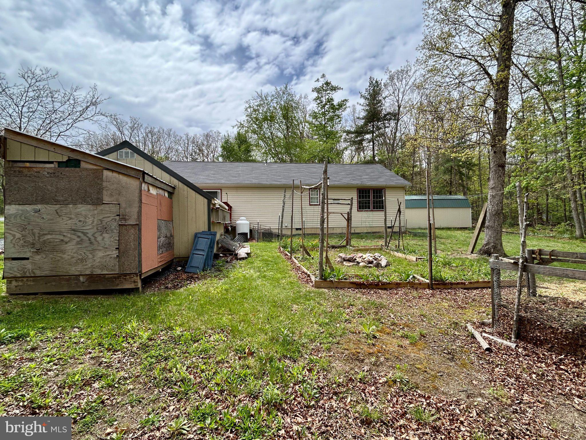 WARDEN ACRES - Residential