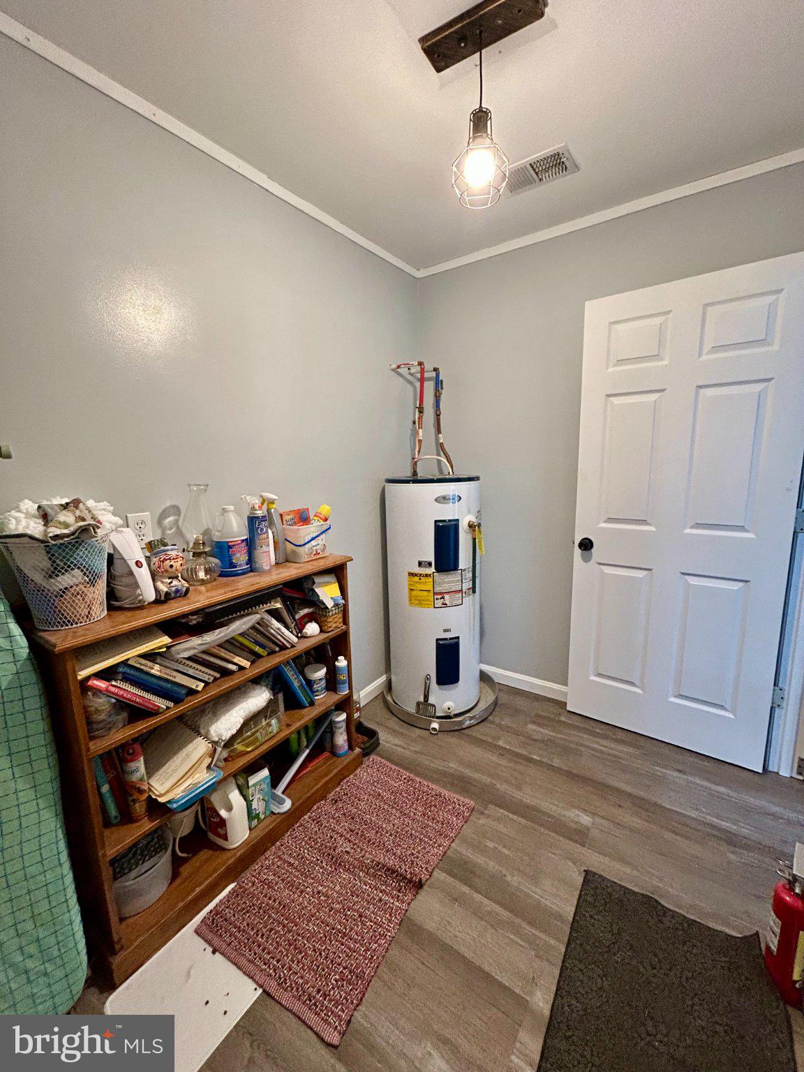 WARDEN ACRES - Residential