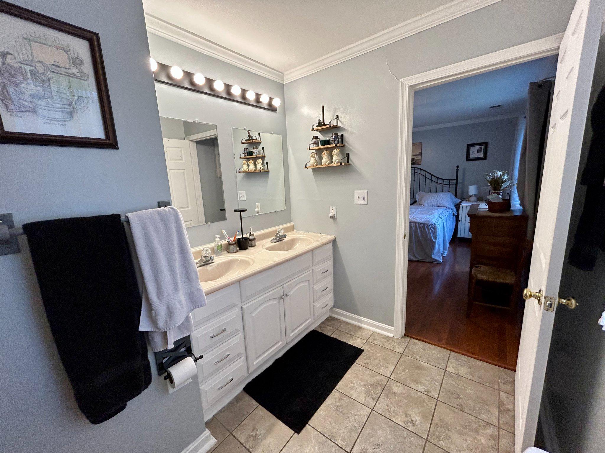 WARDEN ACRES - Residential