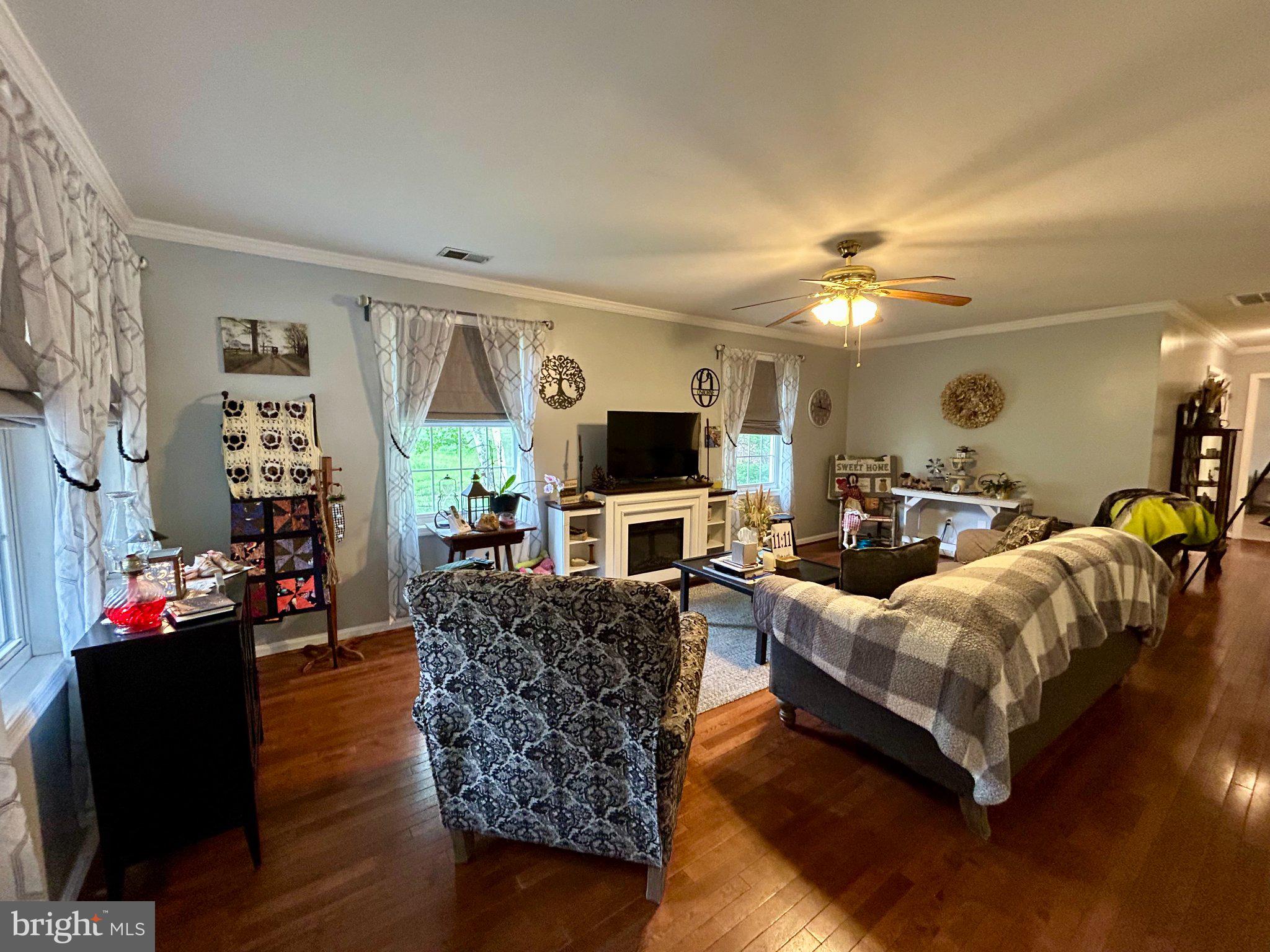 WARDEN ACRES - Residential