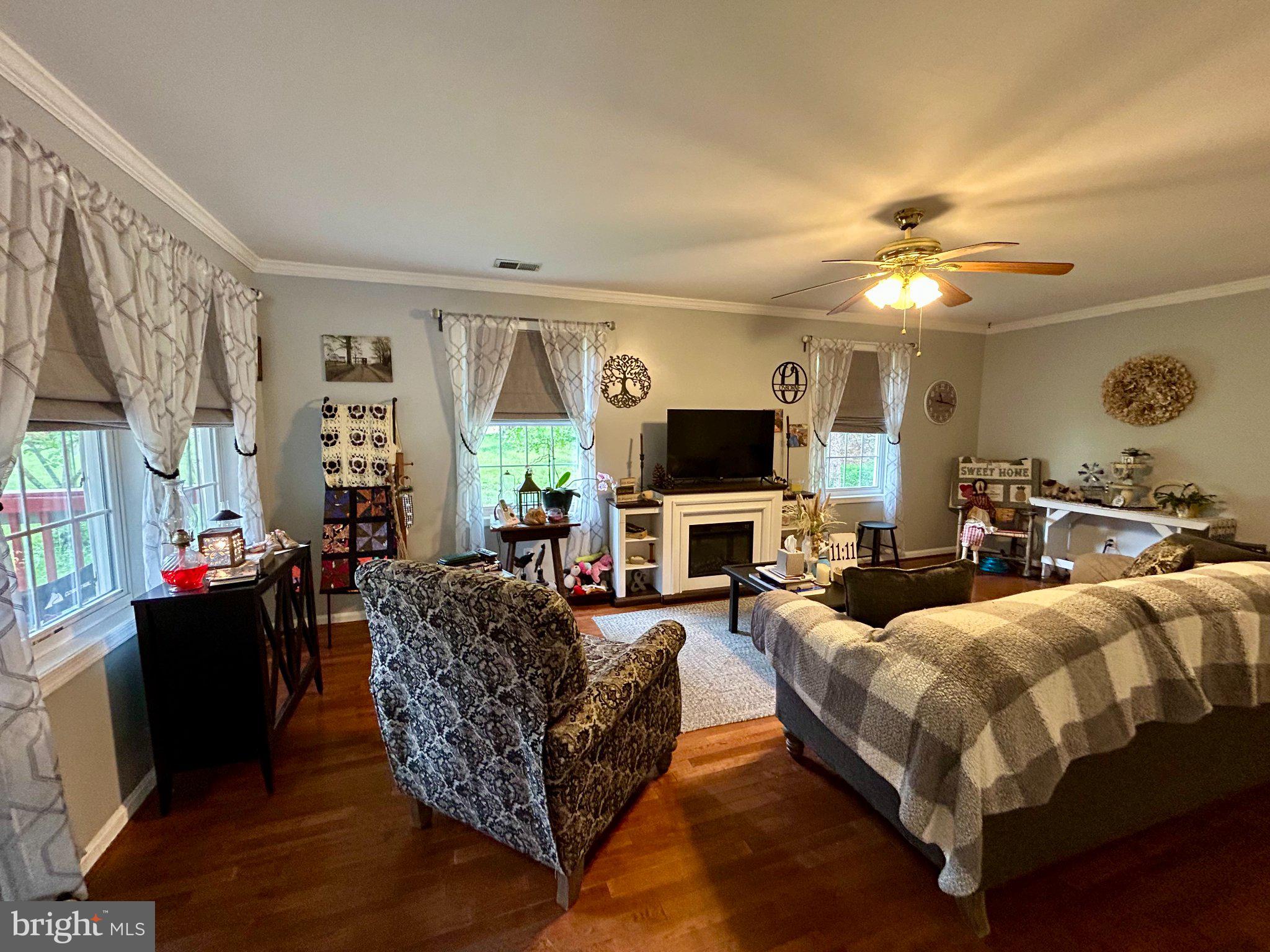 WARDEN ACRES - Residential