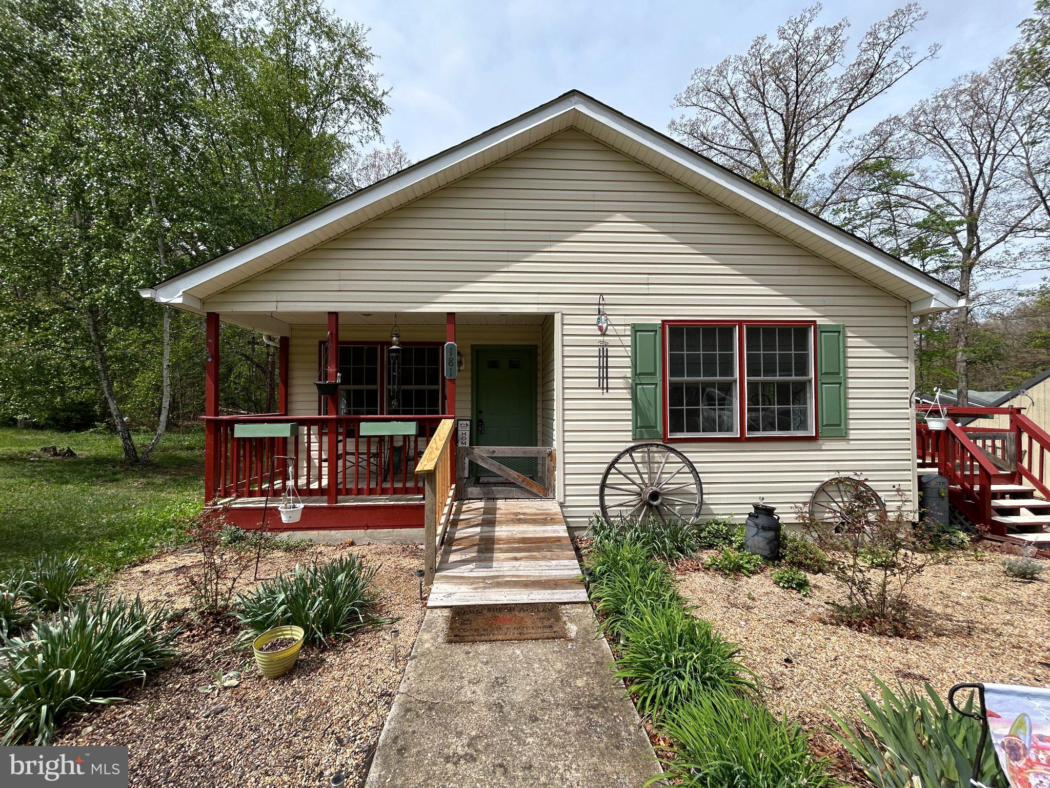 WARDEN ACRES - Residential