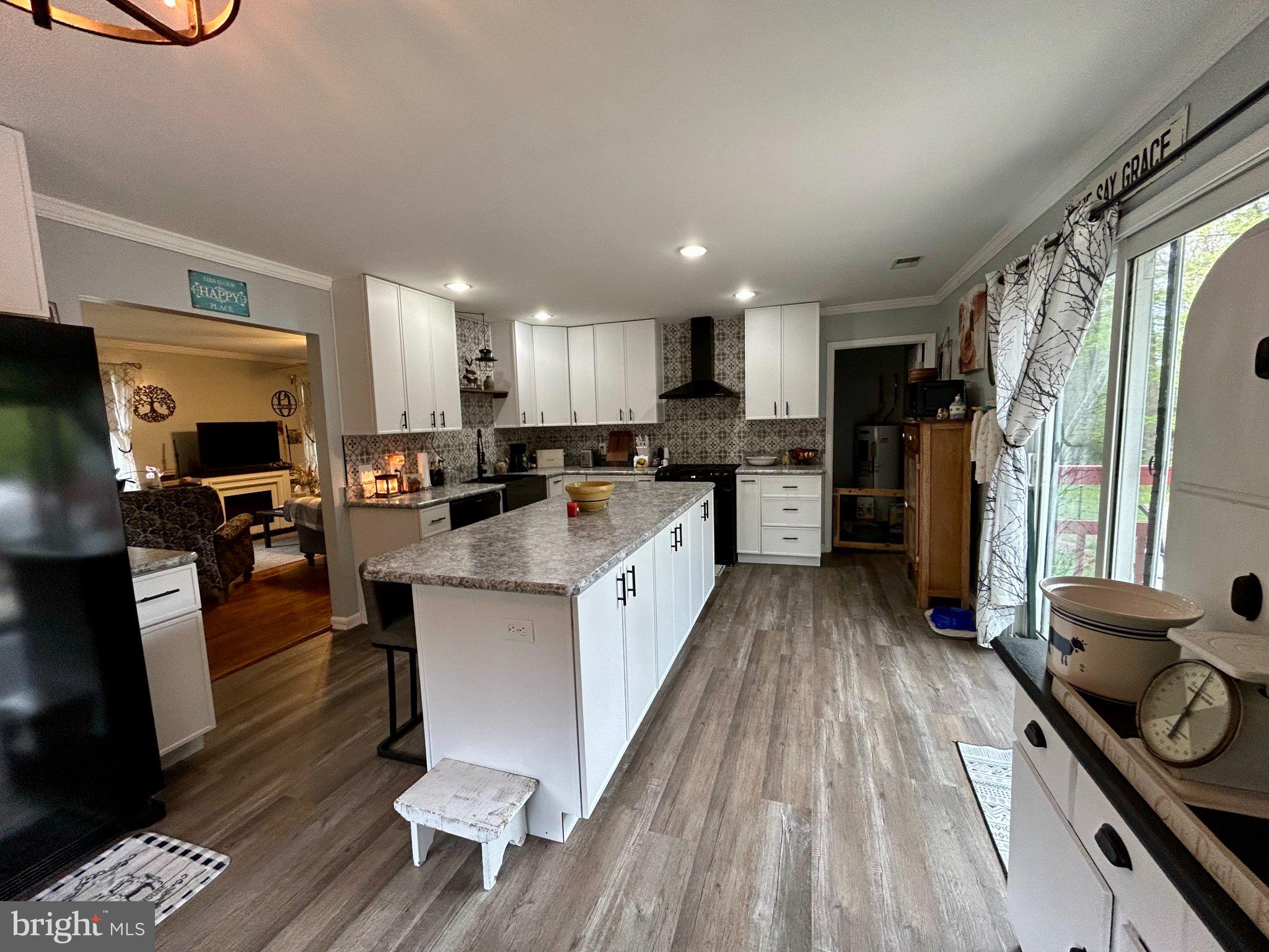 WARDEN ACRES - Residential