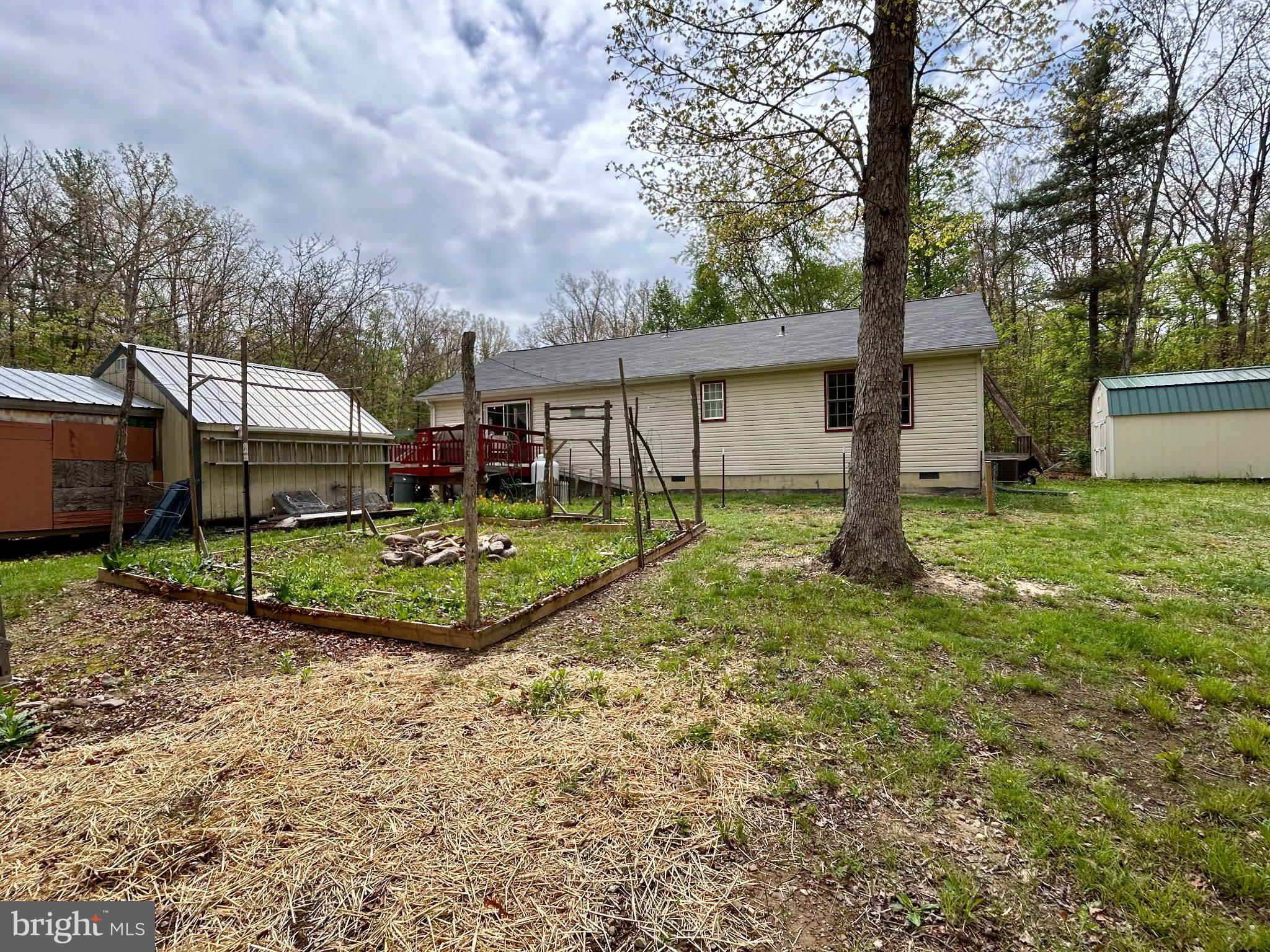 WARDEN ACRES - Residential