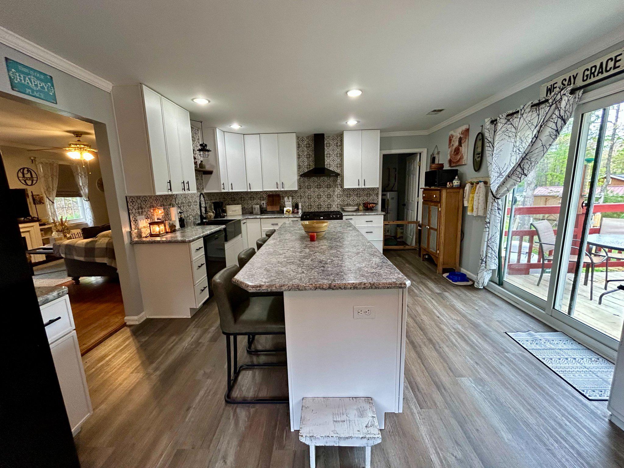 WARDEN ACRES - Residential