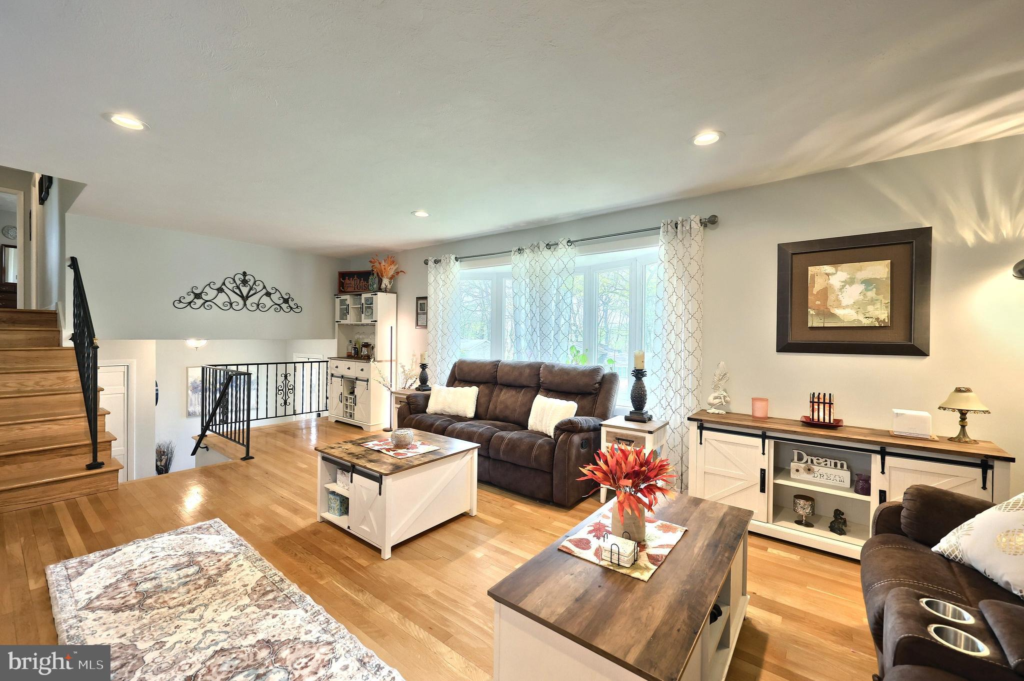 ARLINGTON PARK - Residential