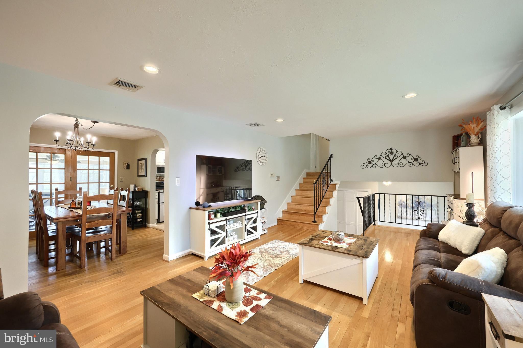 ARLINGTON PARK - Residential