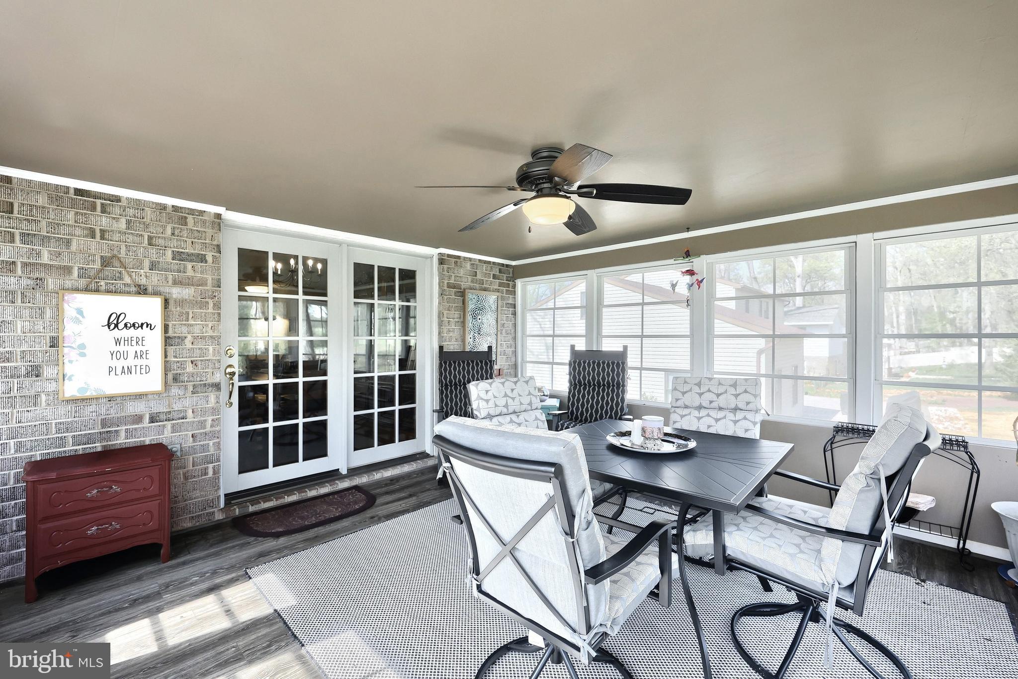 ARLINGTON PARK - Residential