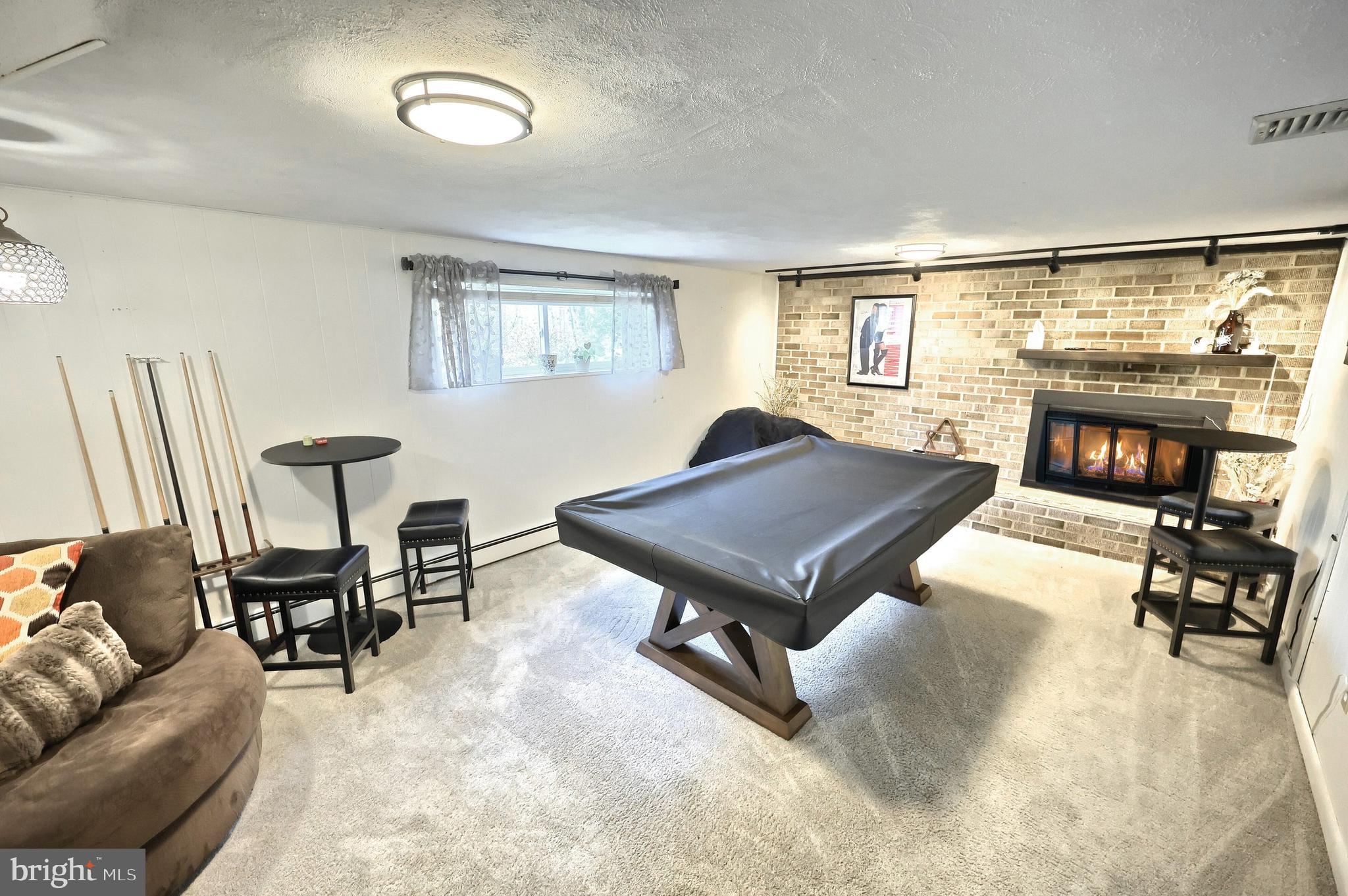 ARLINGTON PARK - Residential