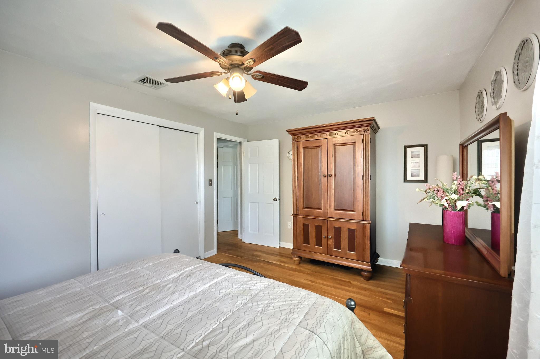 ARLINGTON PARK - Residential