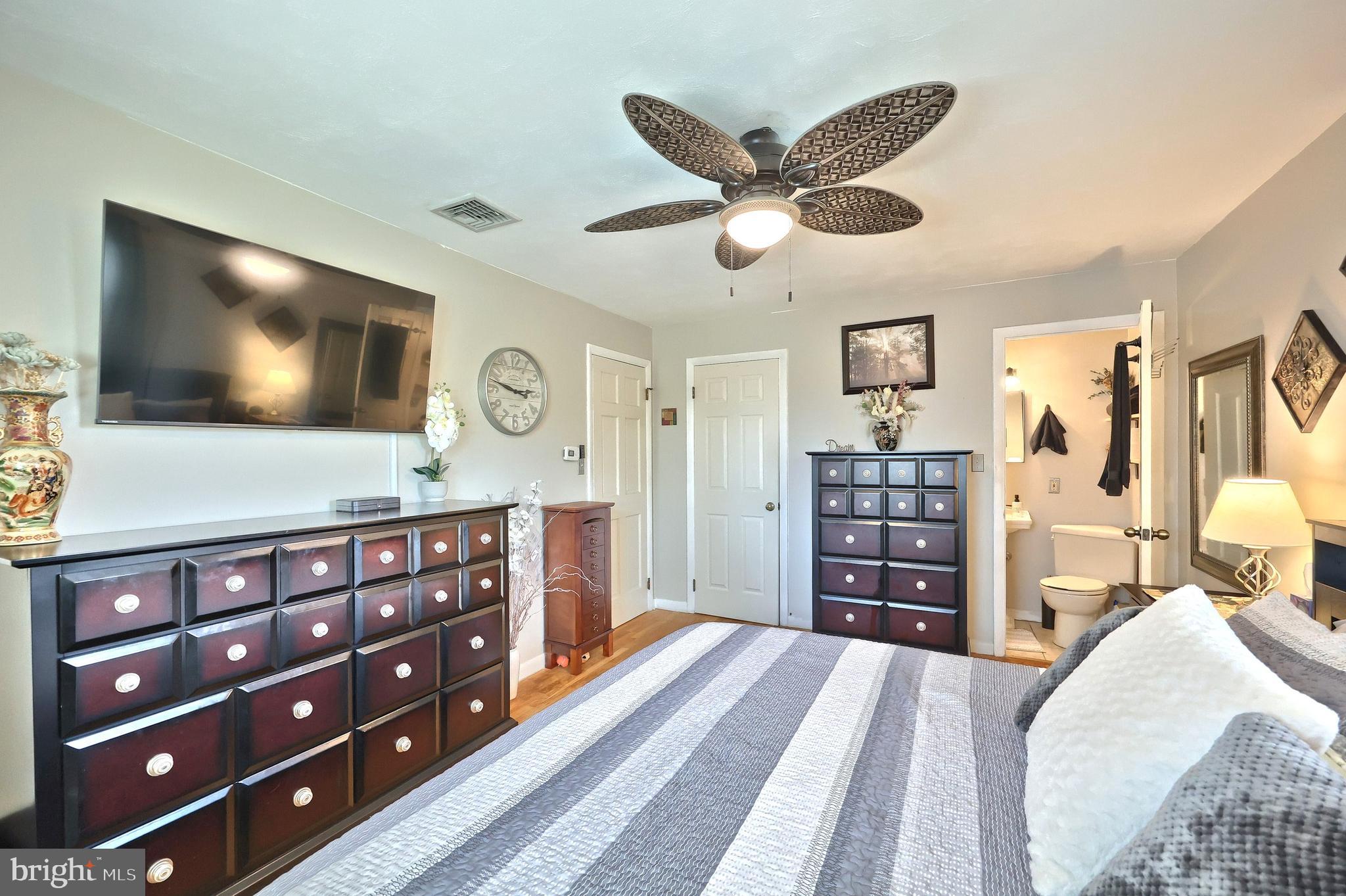 ARLINGTON PARK - Residential