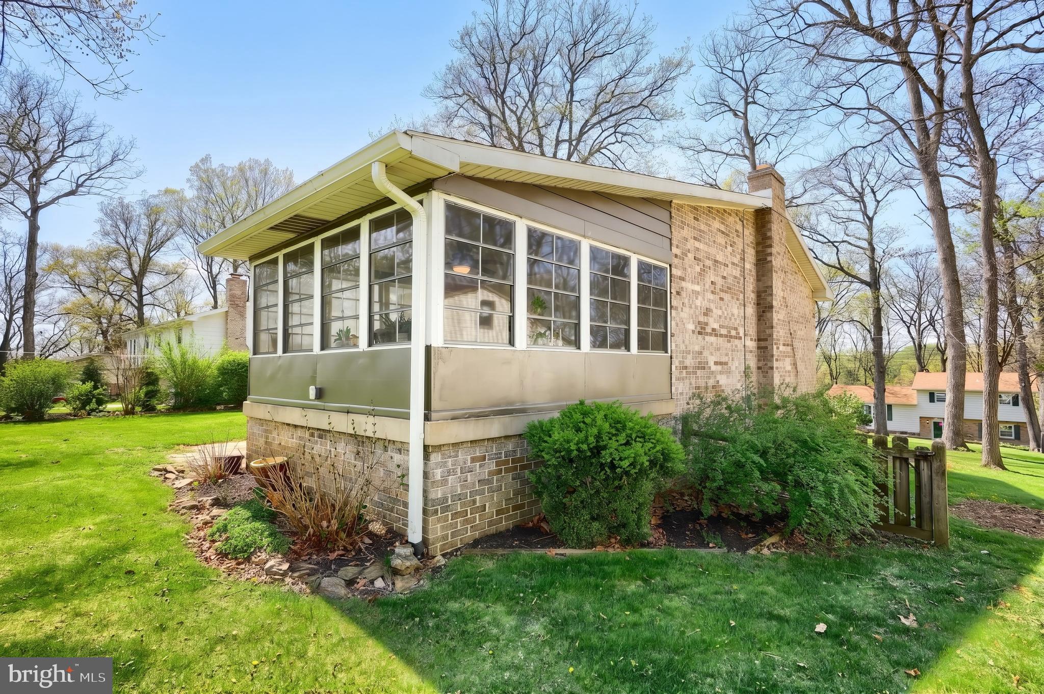 ARLINGTON PARK - Residential