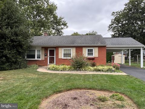 Photo of 6351 Carpenter St. St, EAST PETERSBURG, PA 17520 (MLS # PALA2076924)