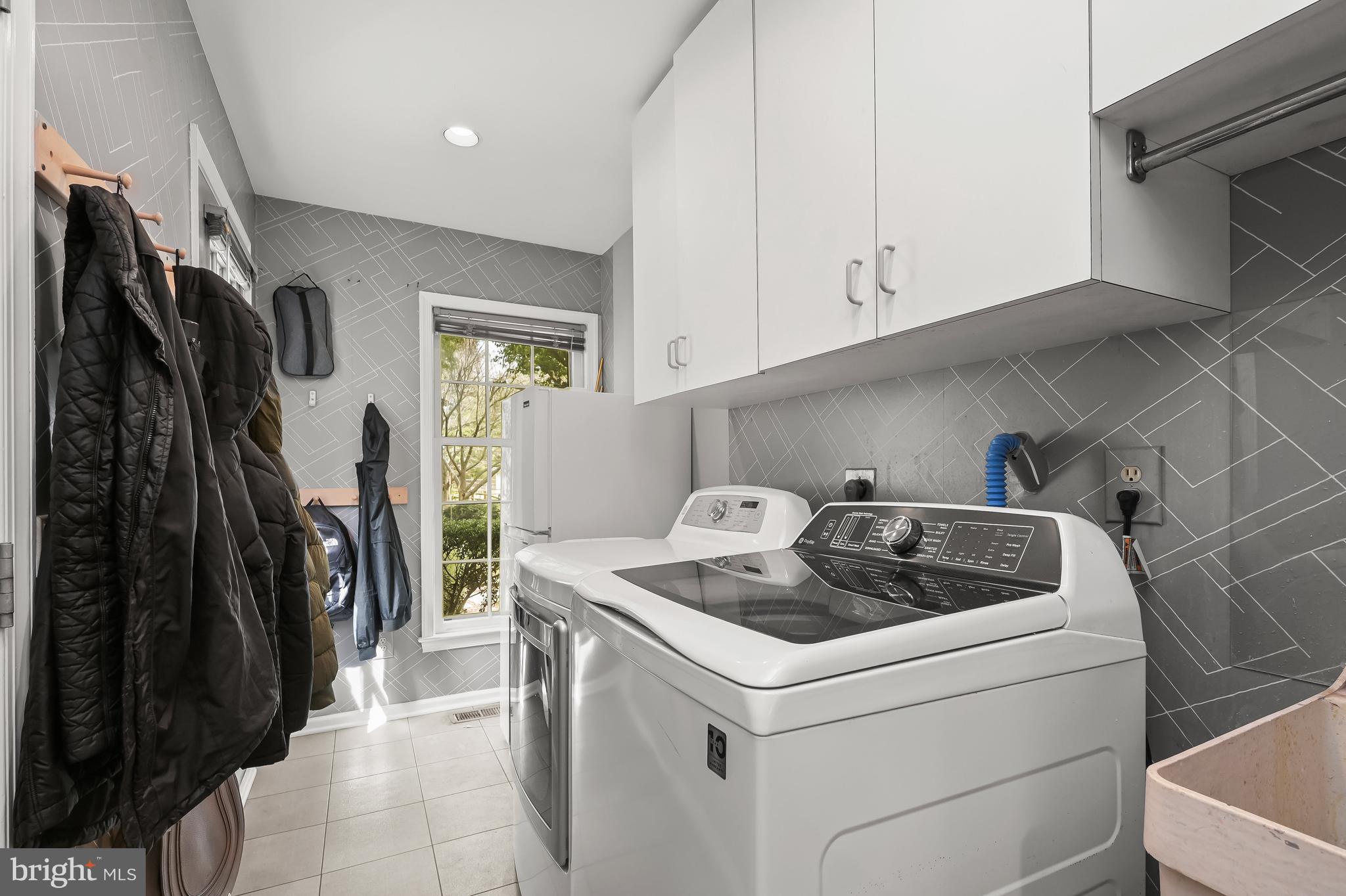 FALLSREACH - Residential