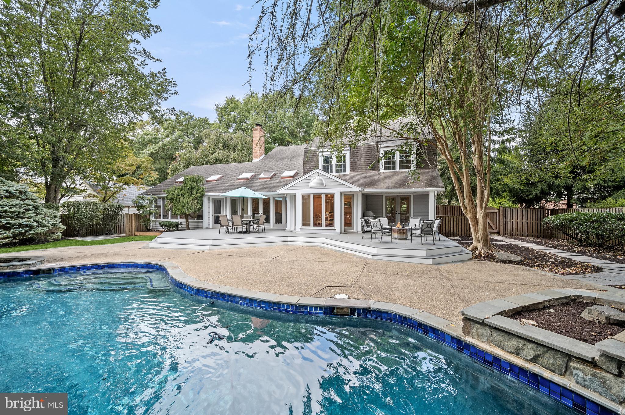 FALLSREACH - Residential