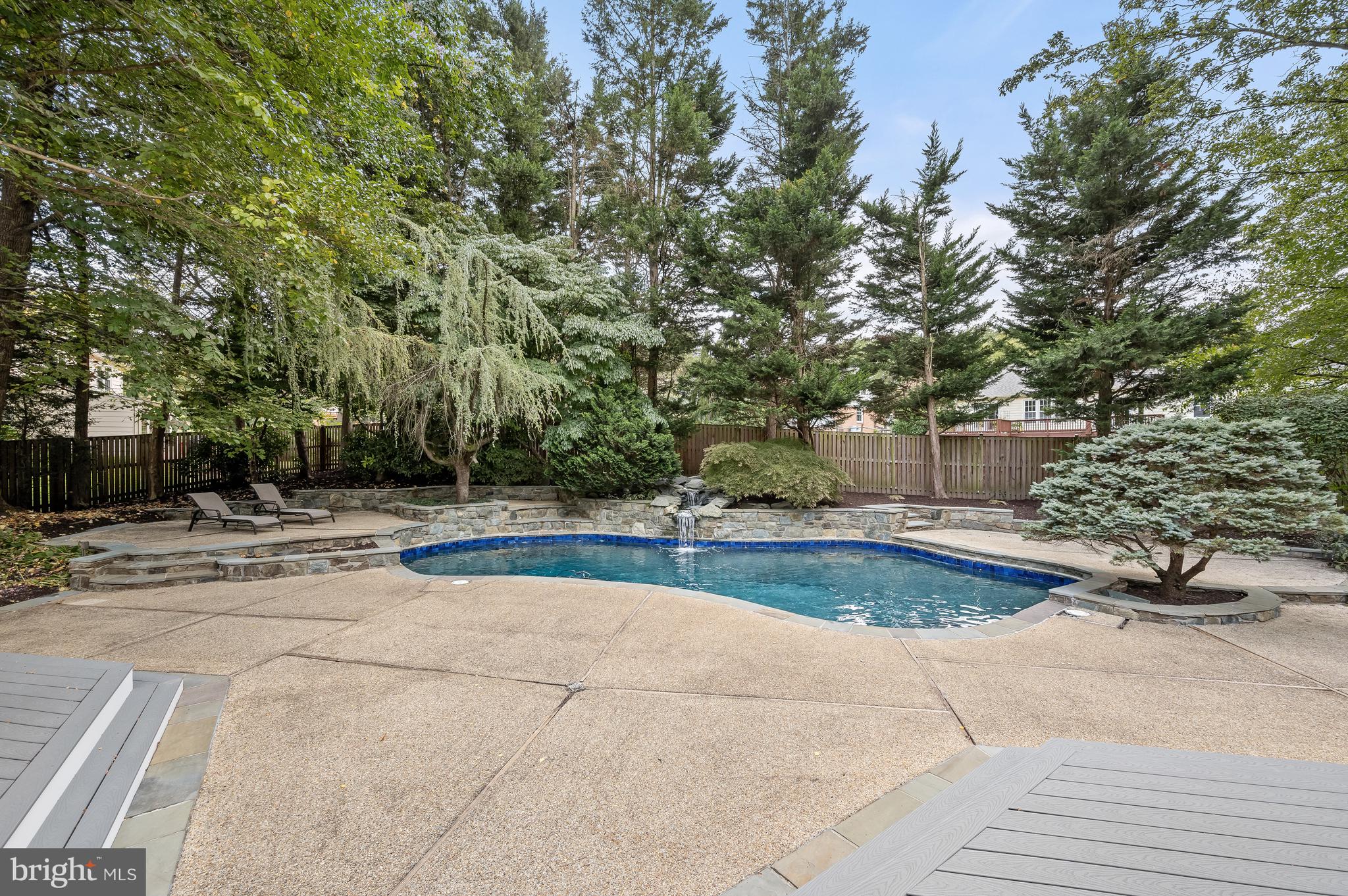 FALLSREACH - Residential