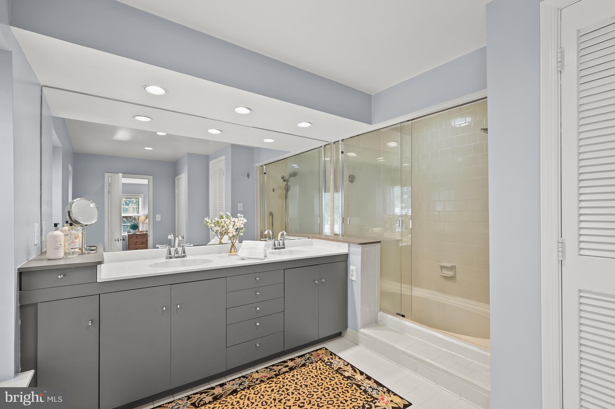 FALLSREACH - Residential