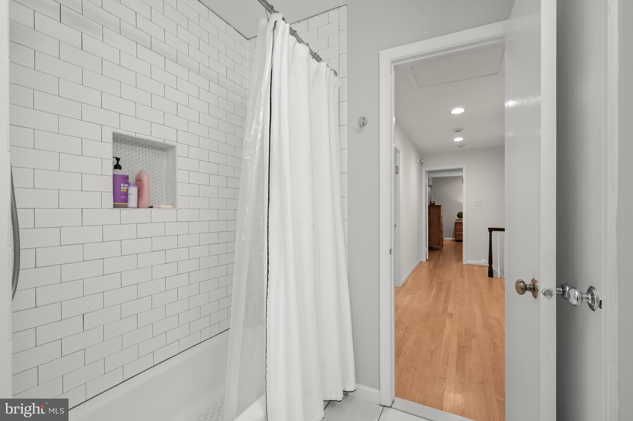 FALLSREACH - Residential