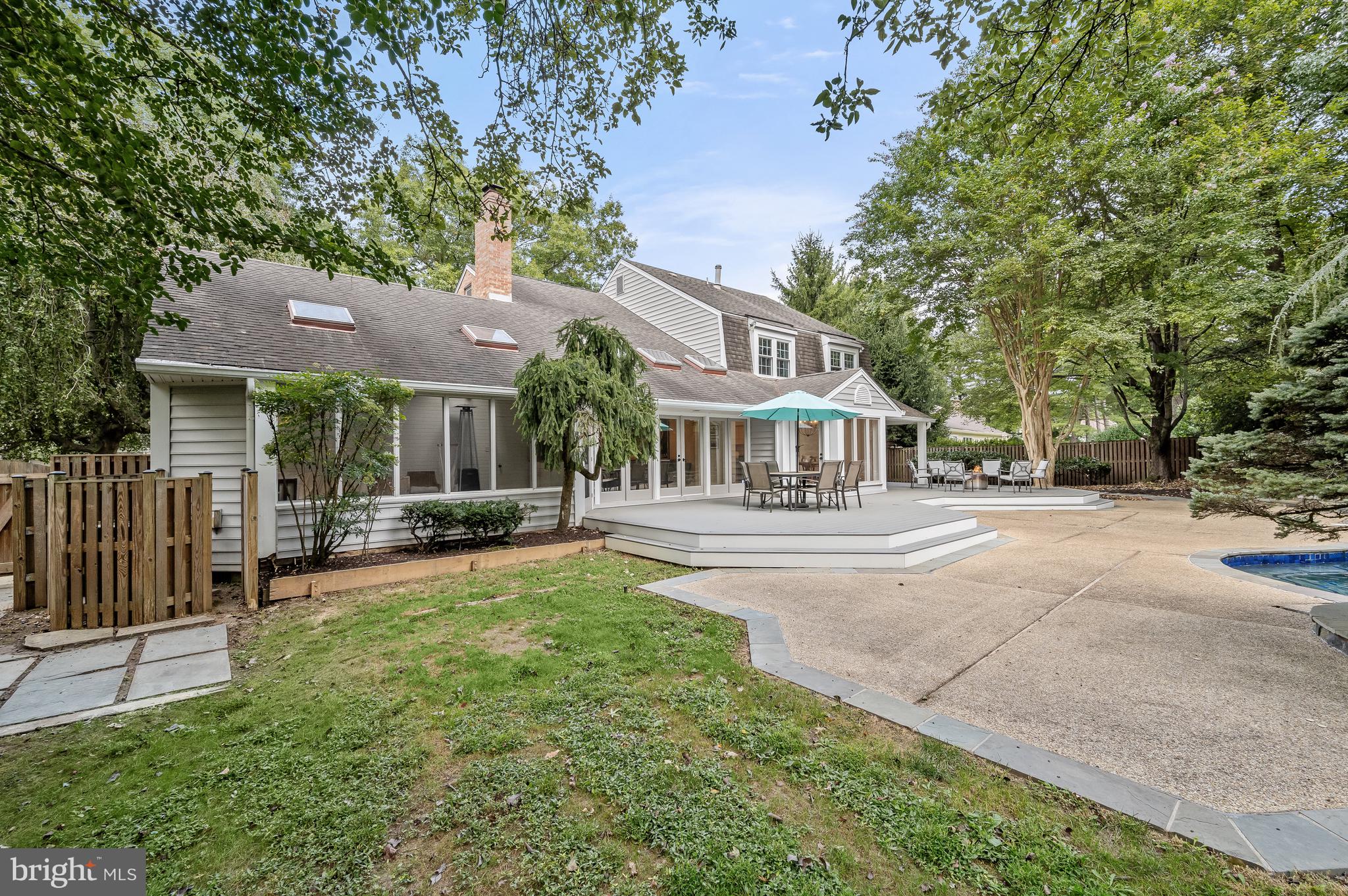 FALLSREACH - Residential