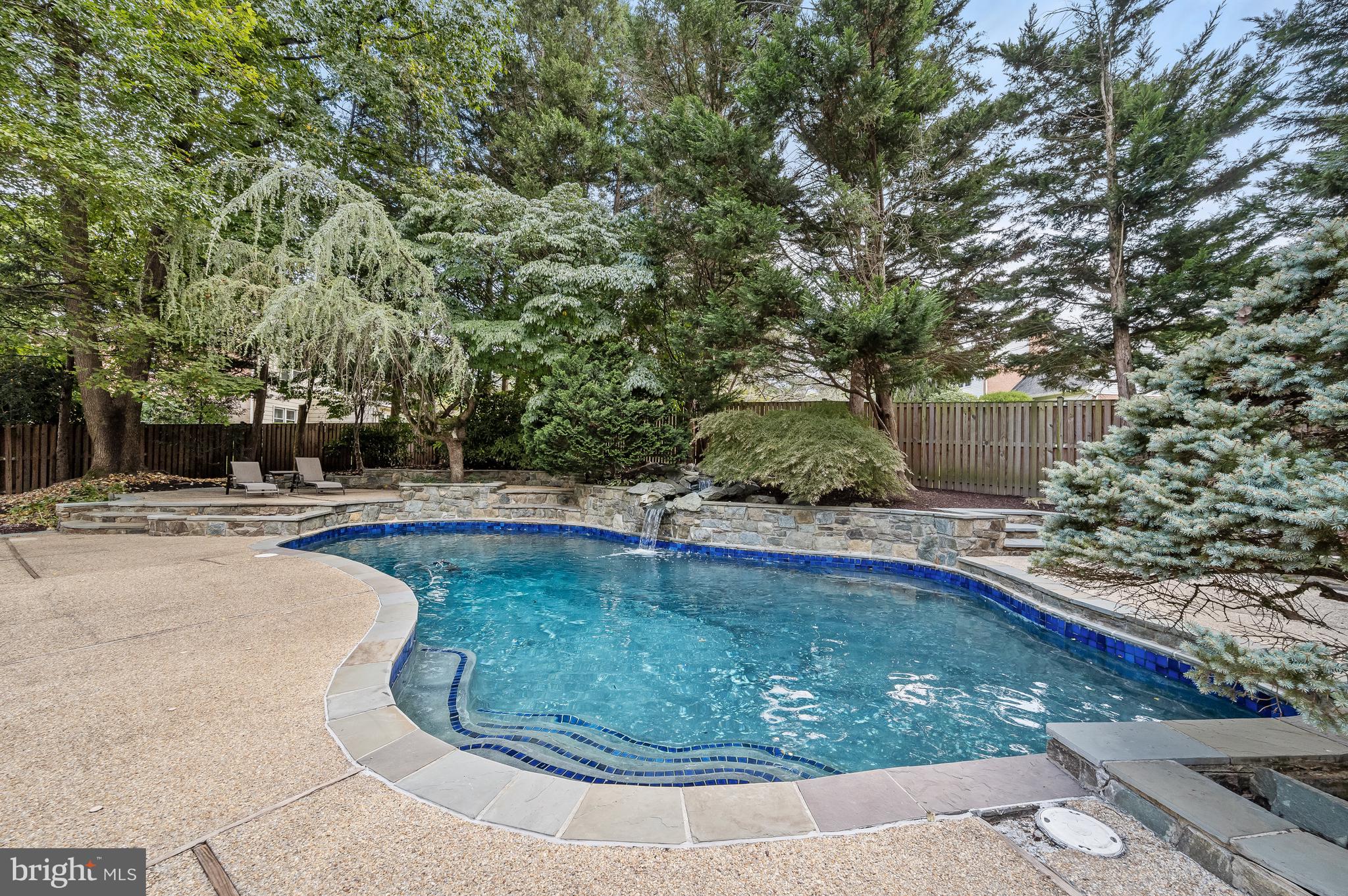 FALLSREACH - Residential