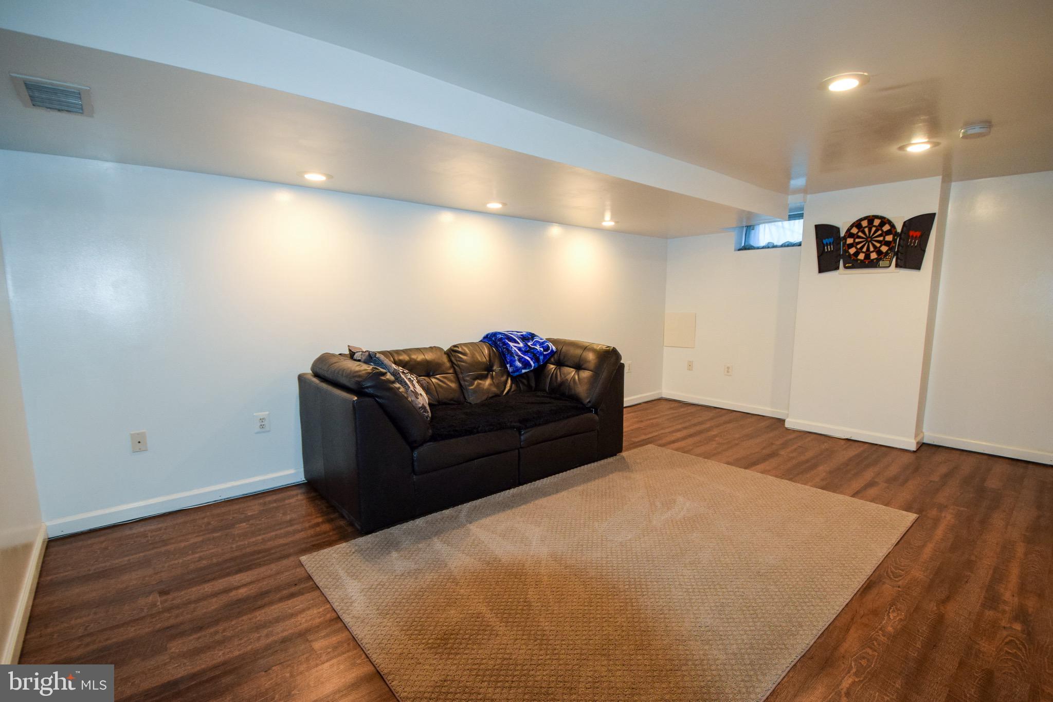 NORTH POINT VILLAGE - Residential