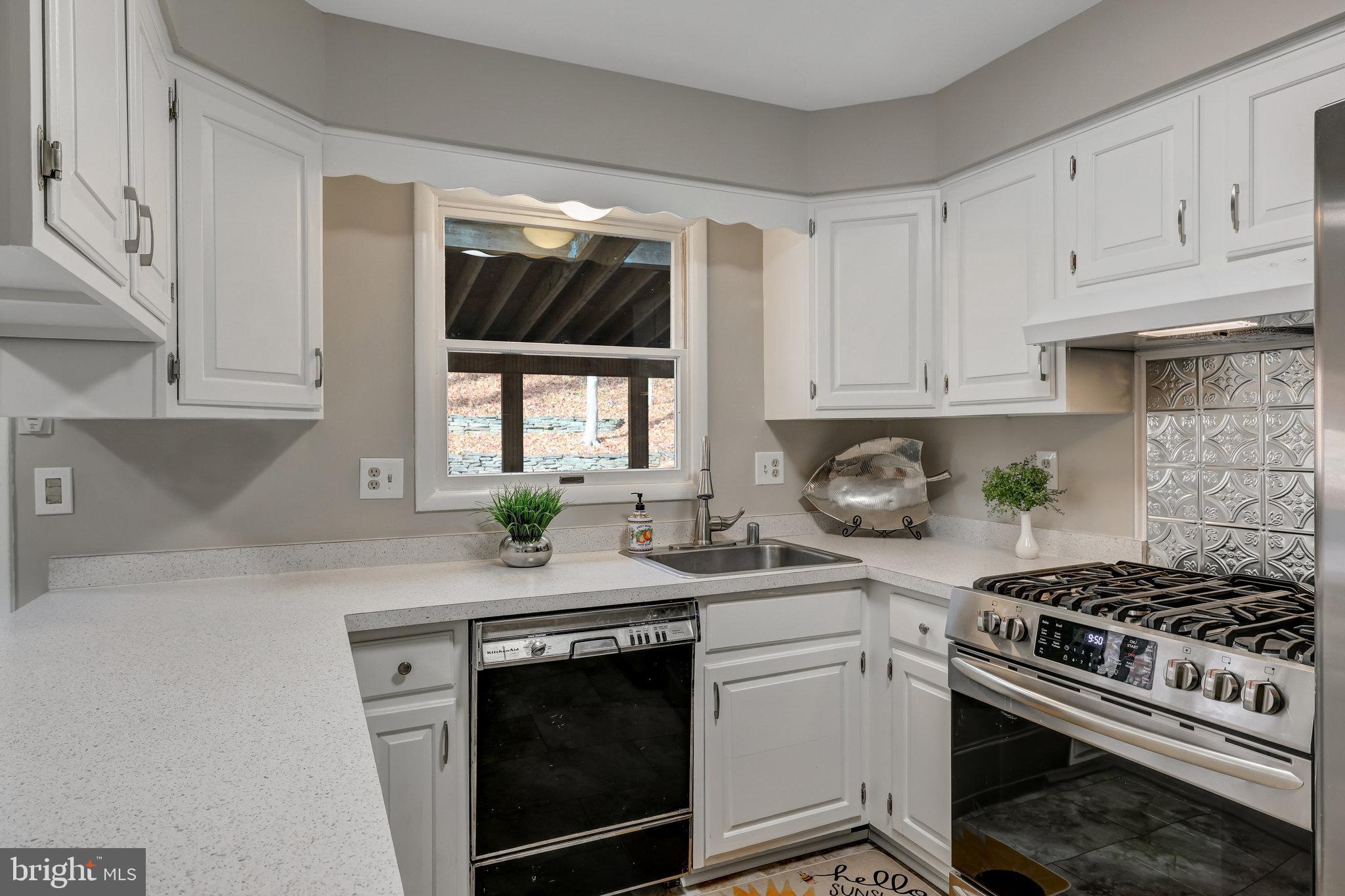 RESTON - Residential