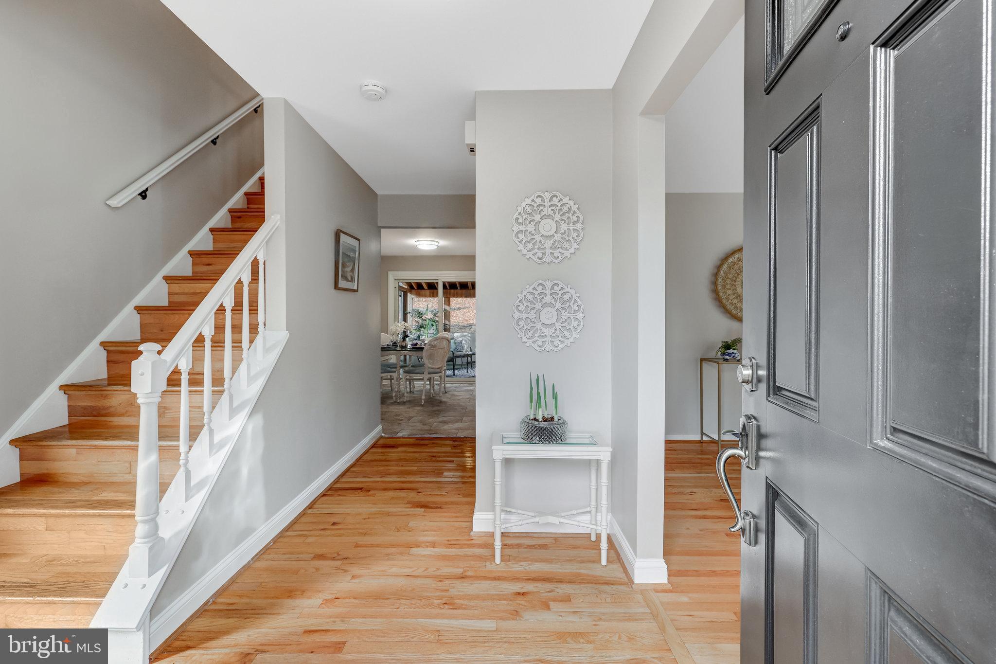 RESTON - Residential