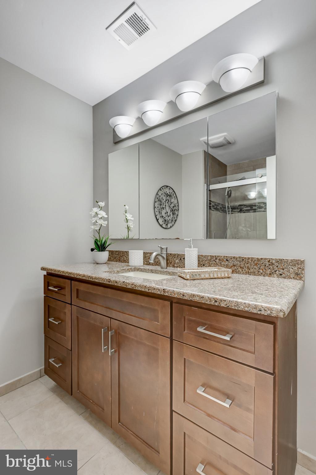 RESTON - Residential