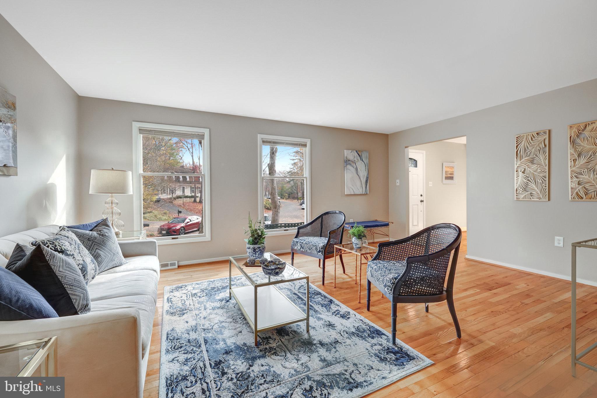 RESTON - Residential