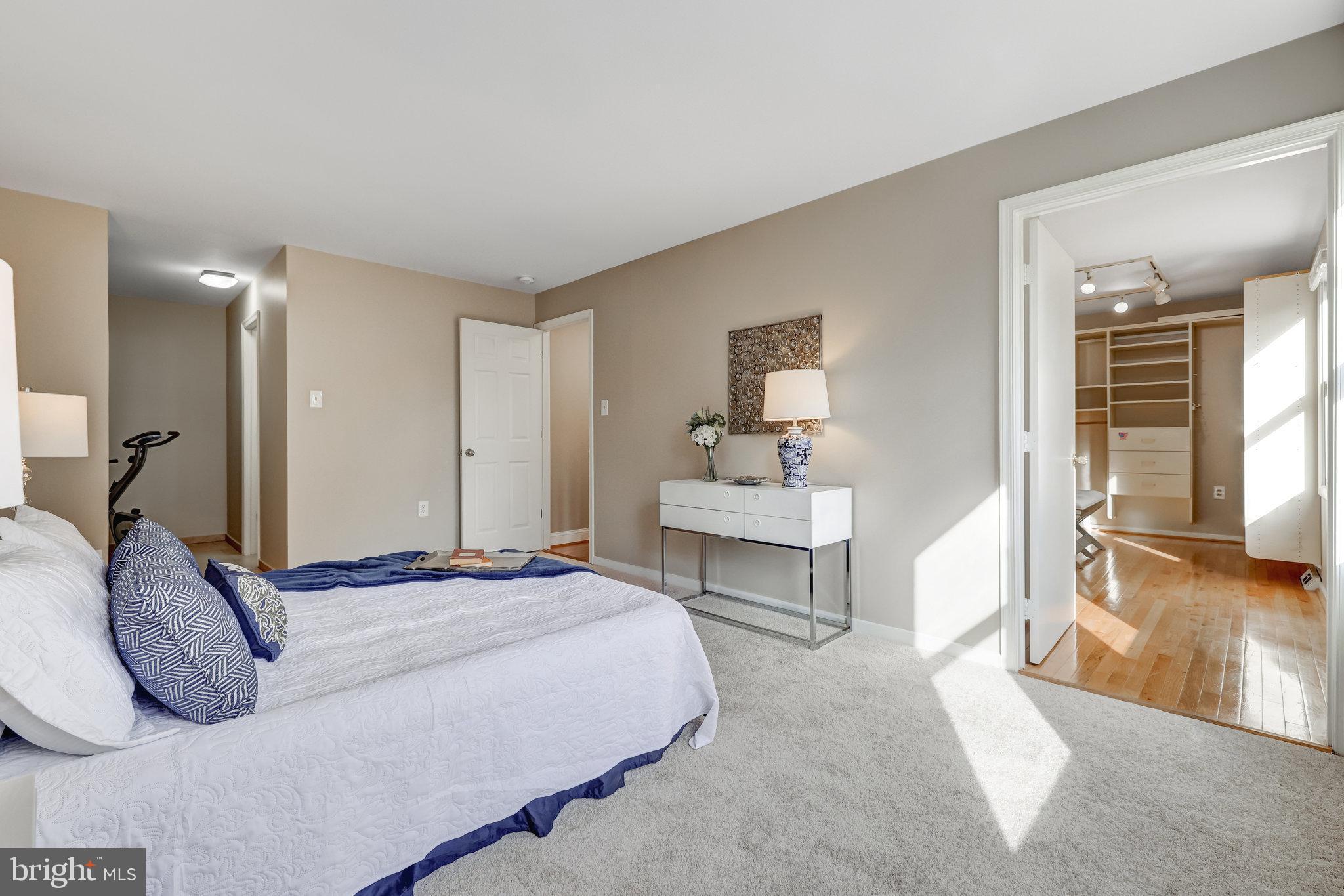 RESTON - Residential