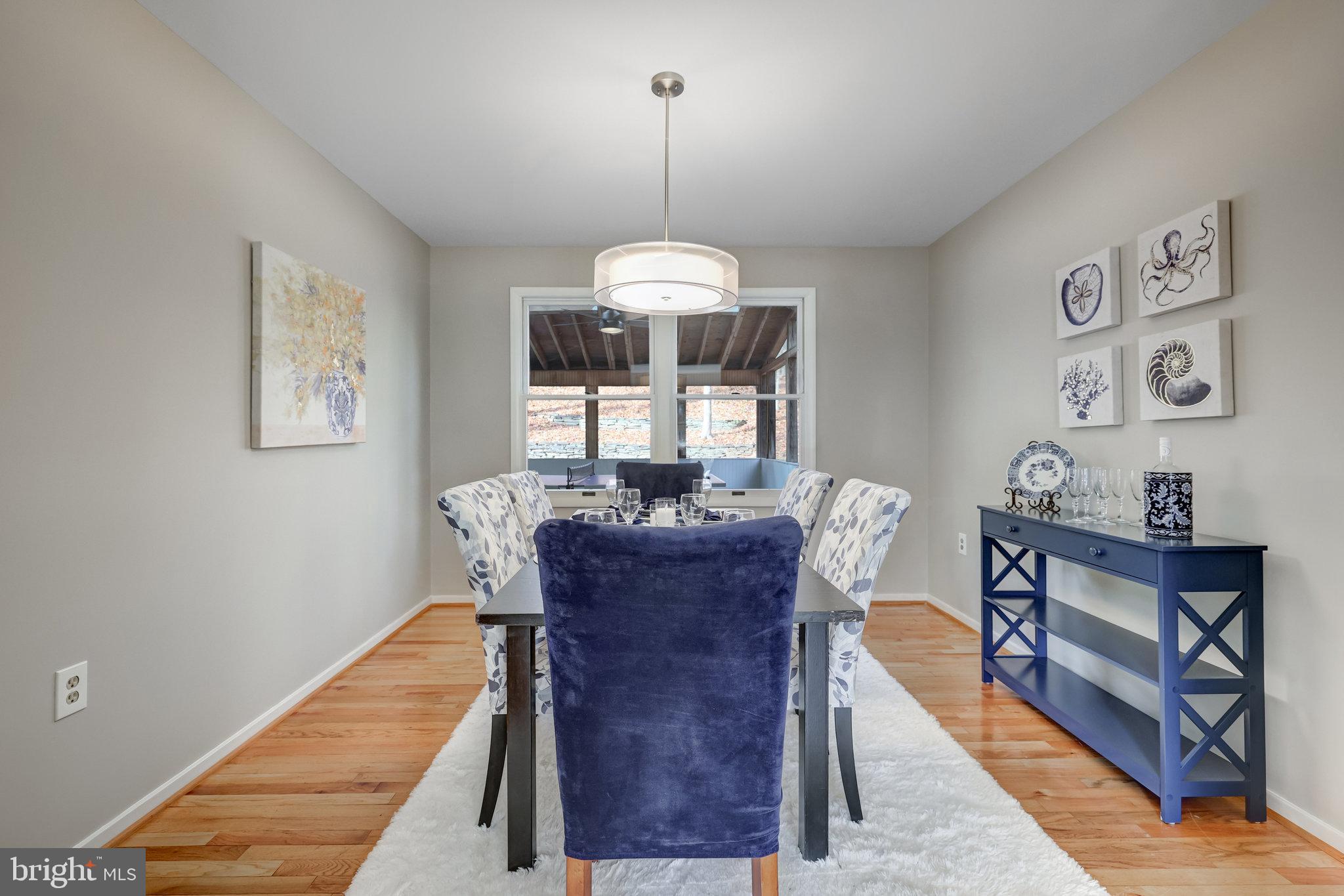 RESTON - Residential