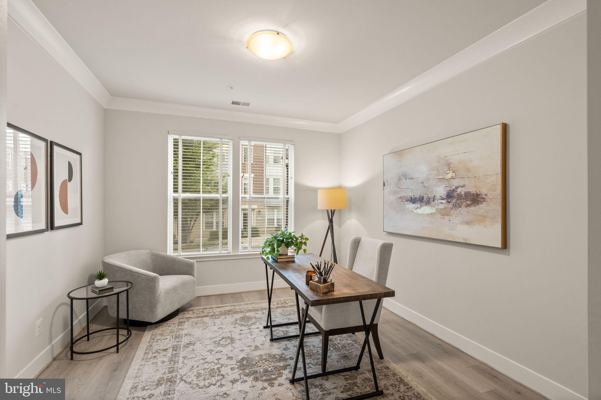 SUNRISE SQUARE - Residential