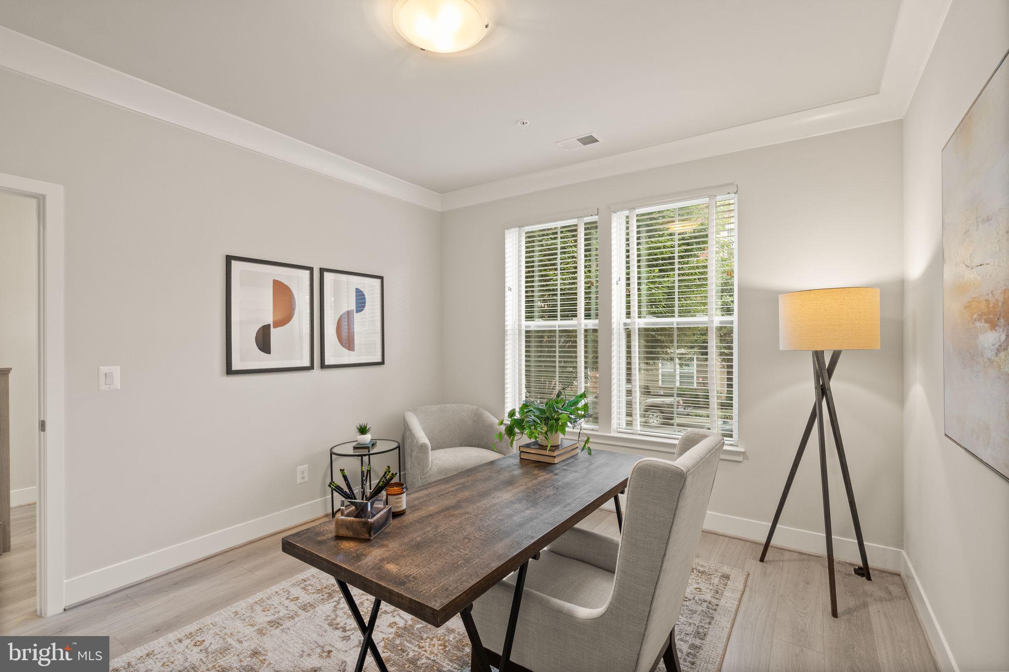 SUNRISE SQUARE - Residential