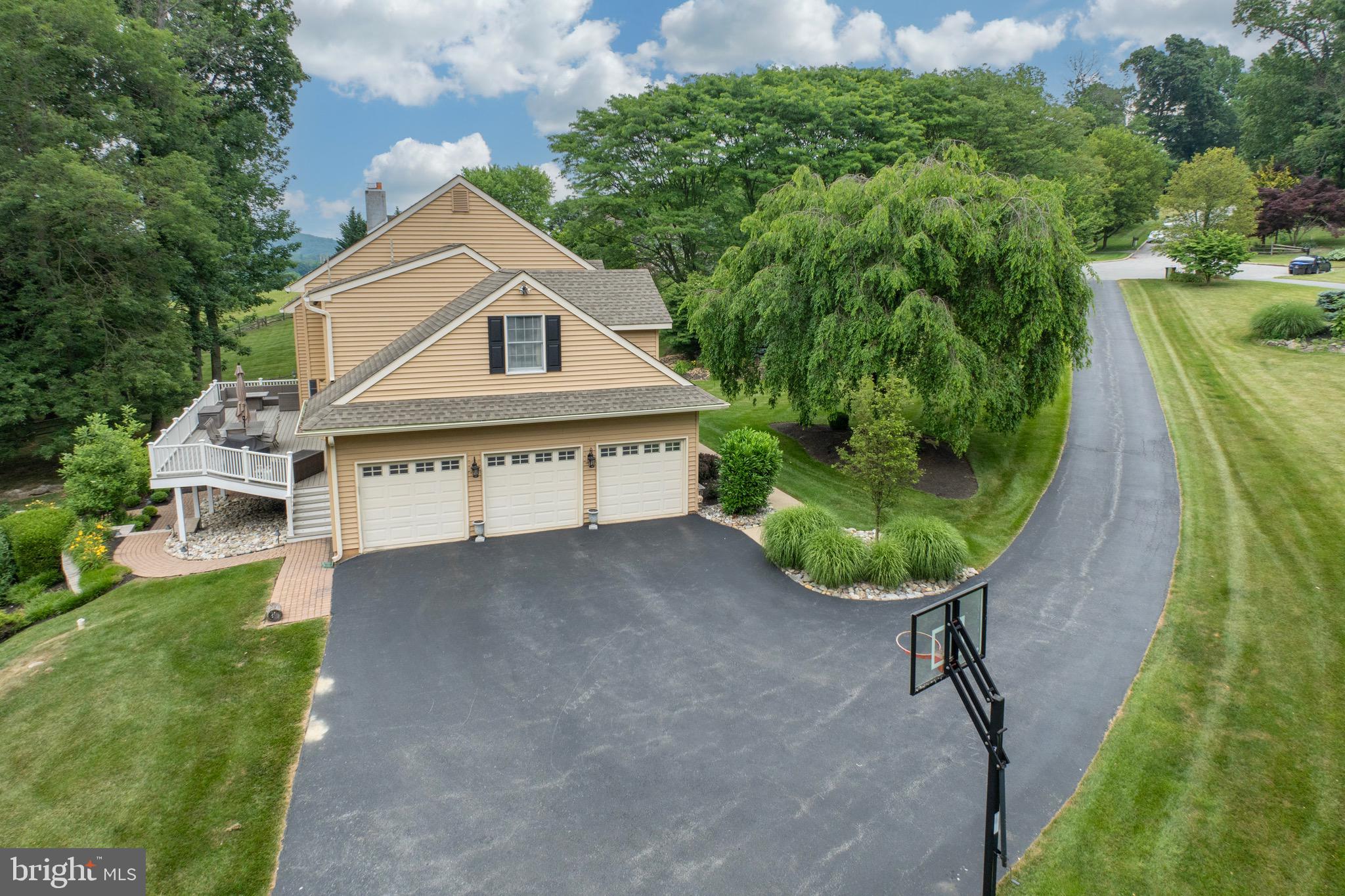 FAIRFIELDS - Residential