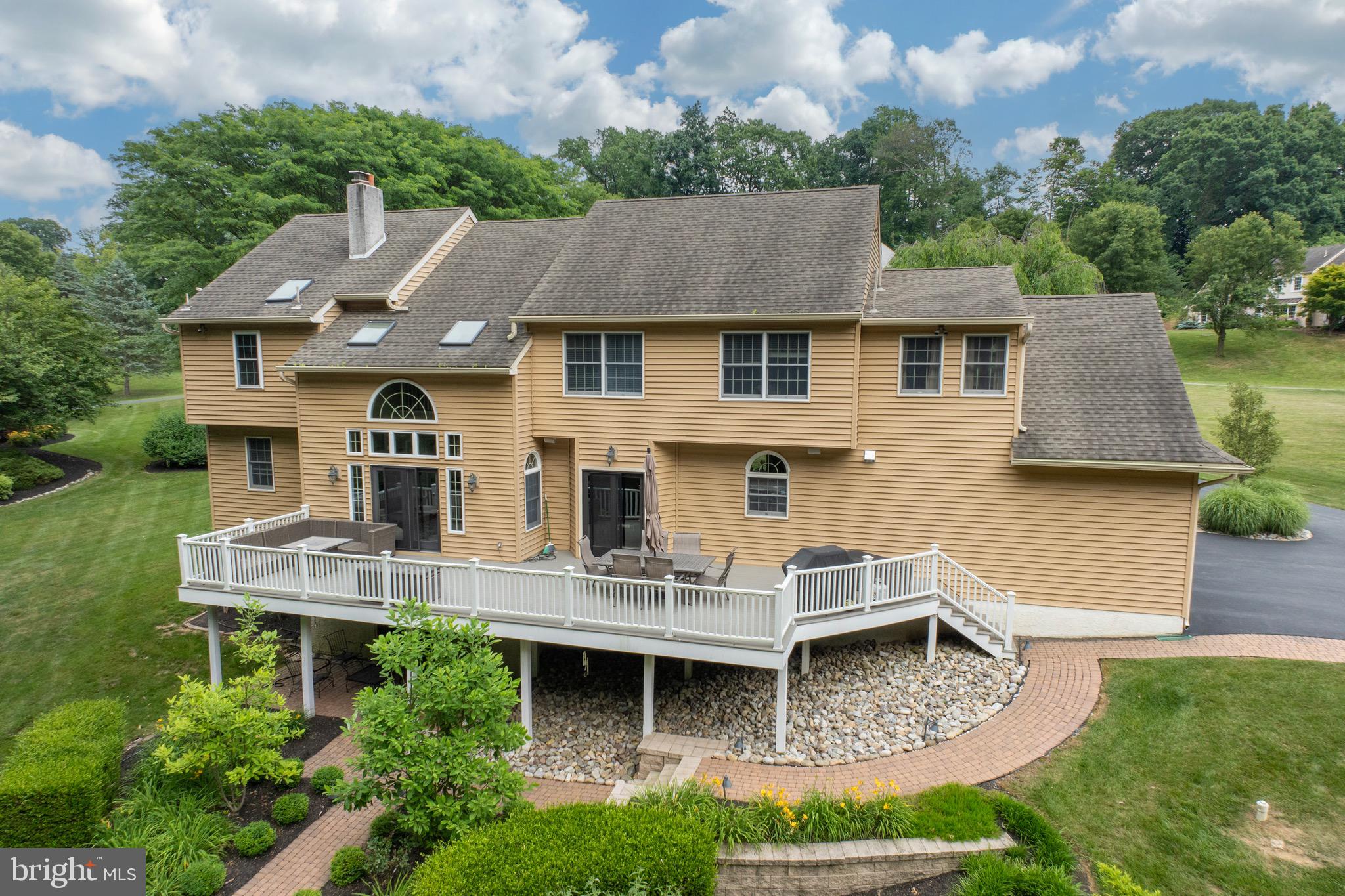 FAIRFIELDS - Residential