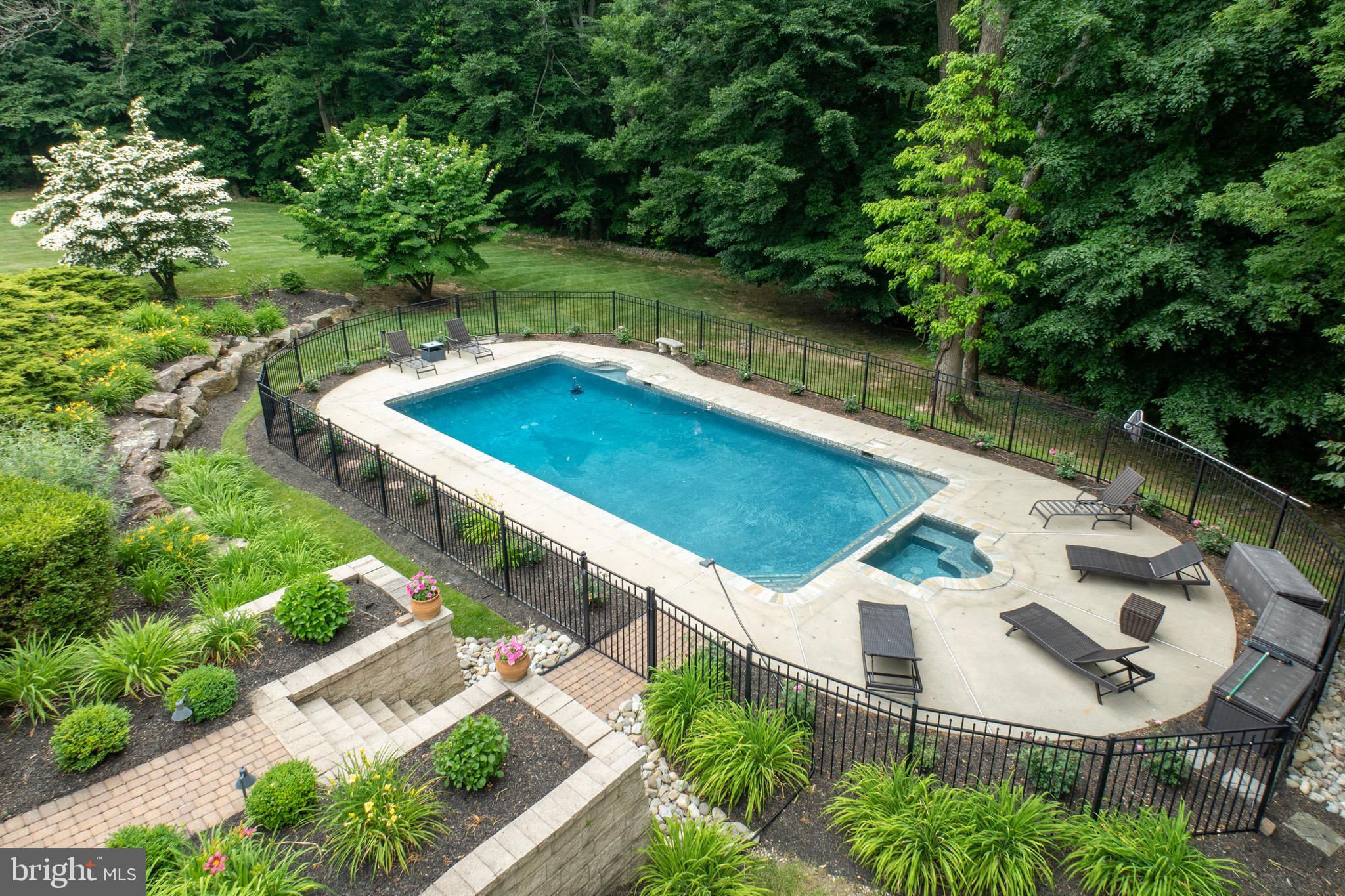 FAIRFIELDS - Residential