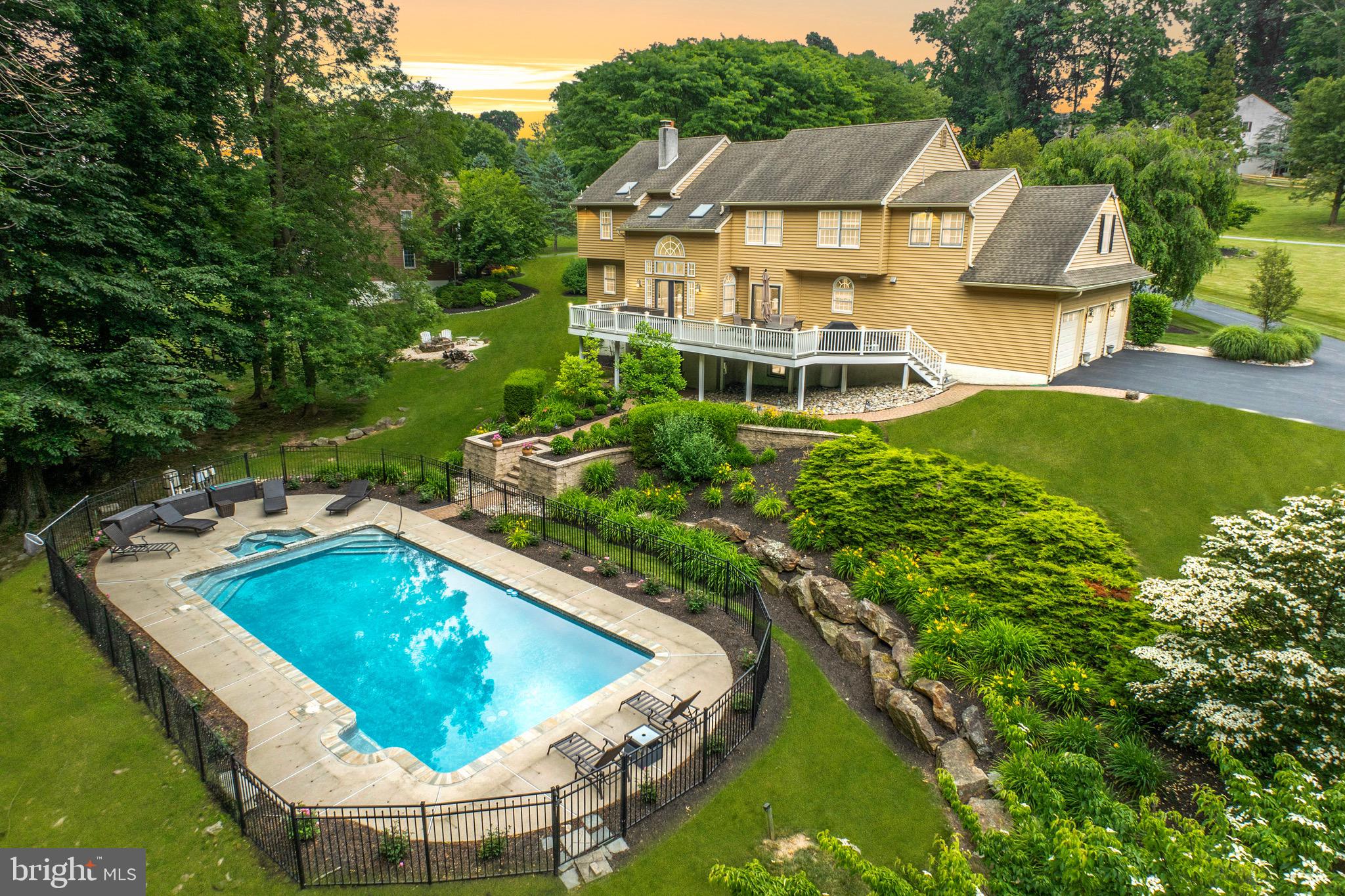 FAIRFIELDS - Residential