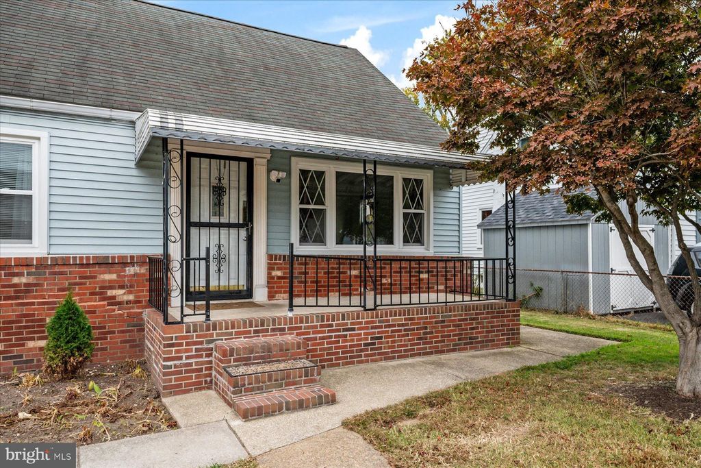 Photo of 103 Vista Avenue, GLEN BURNIE, MD 21061 (MLS # MDAA2130434)