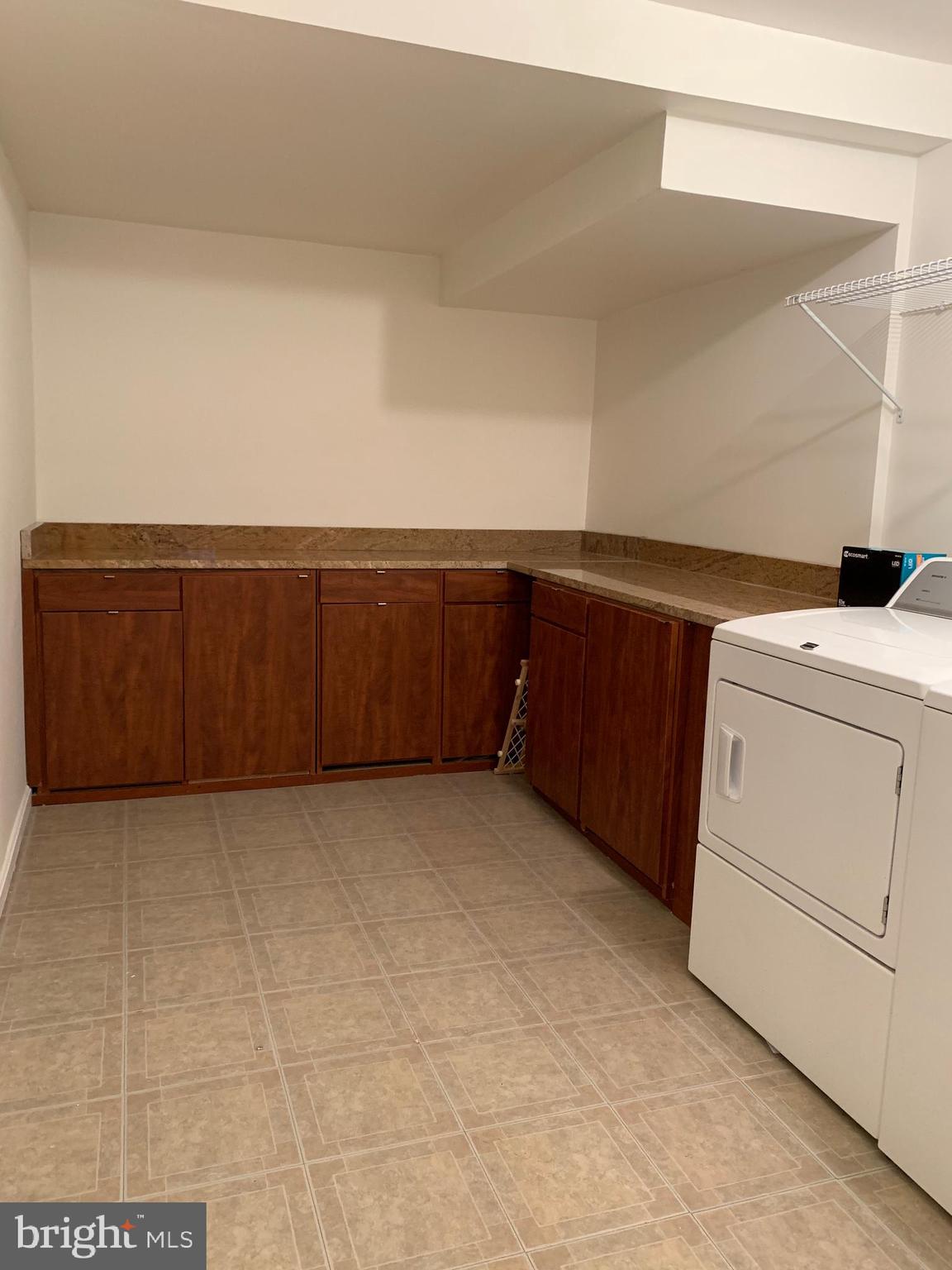 UNIVERISTY CENTER - Residential Lease