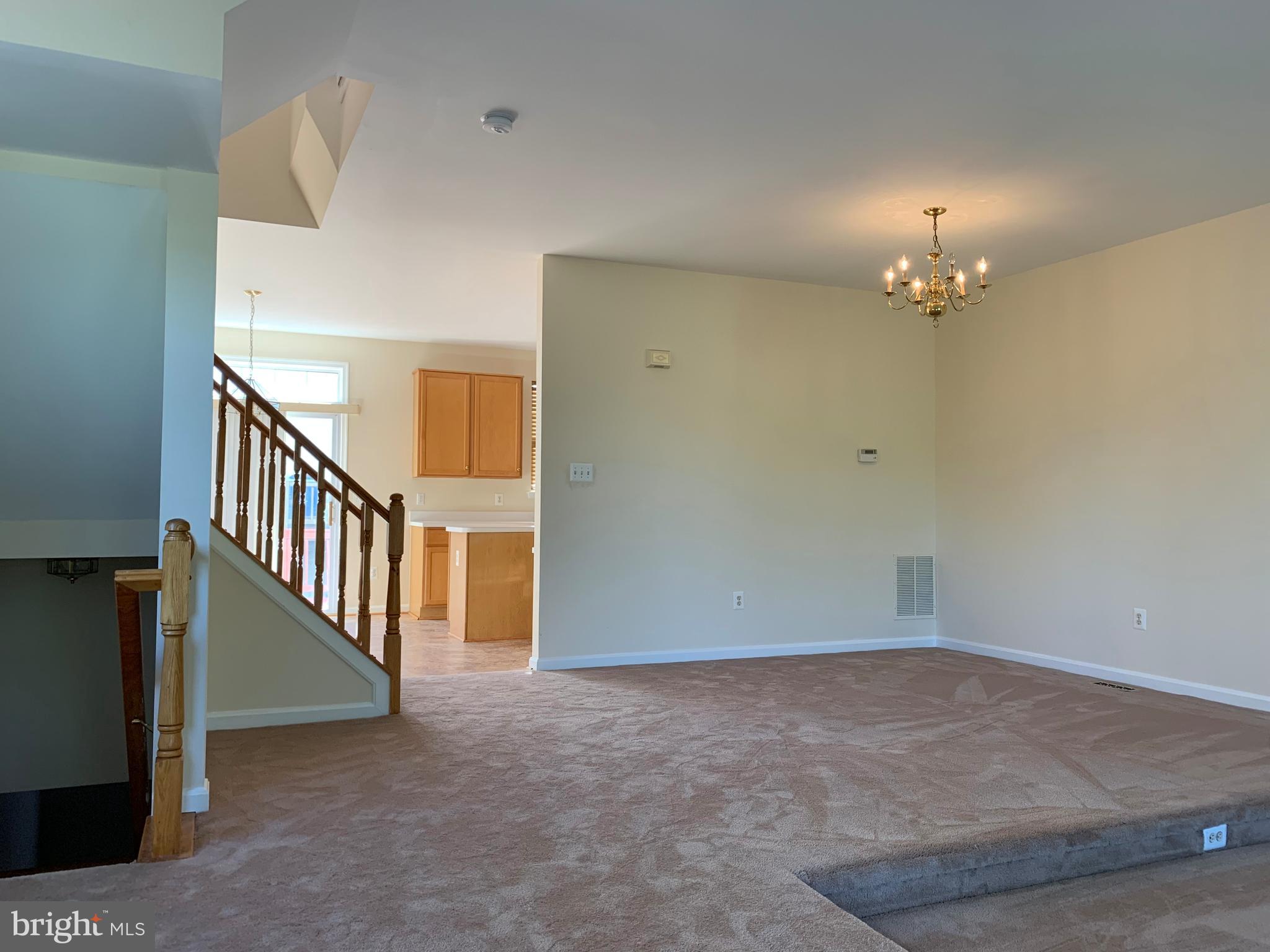 UNIVERISTY CENTER - Residential Lease