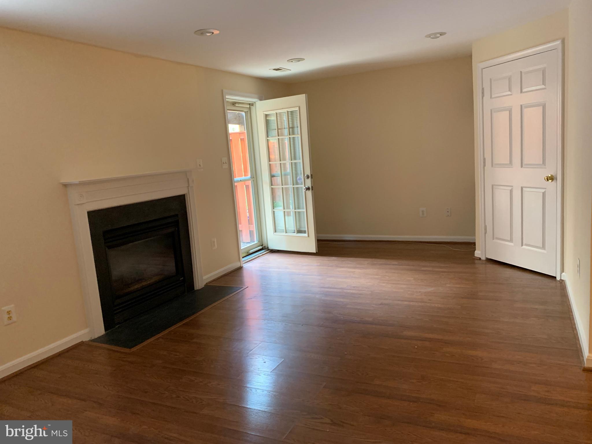 UNIVERISTY CENTER - Residential Lease