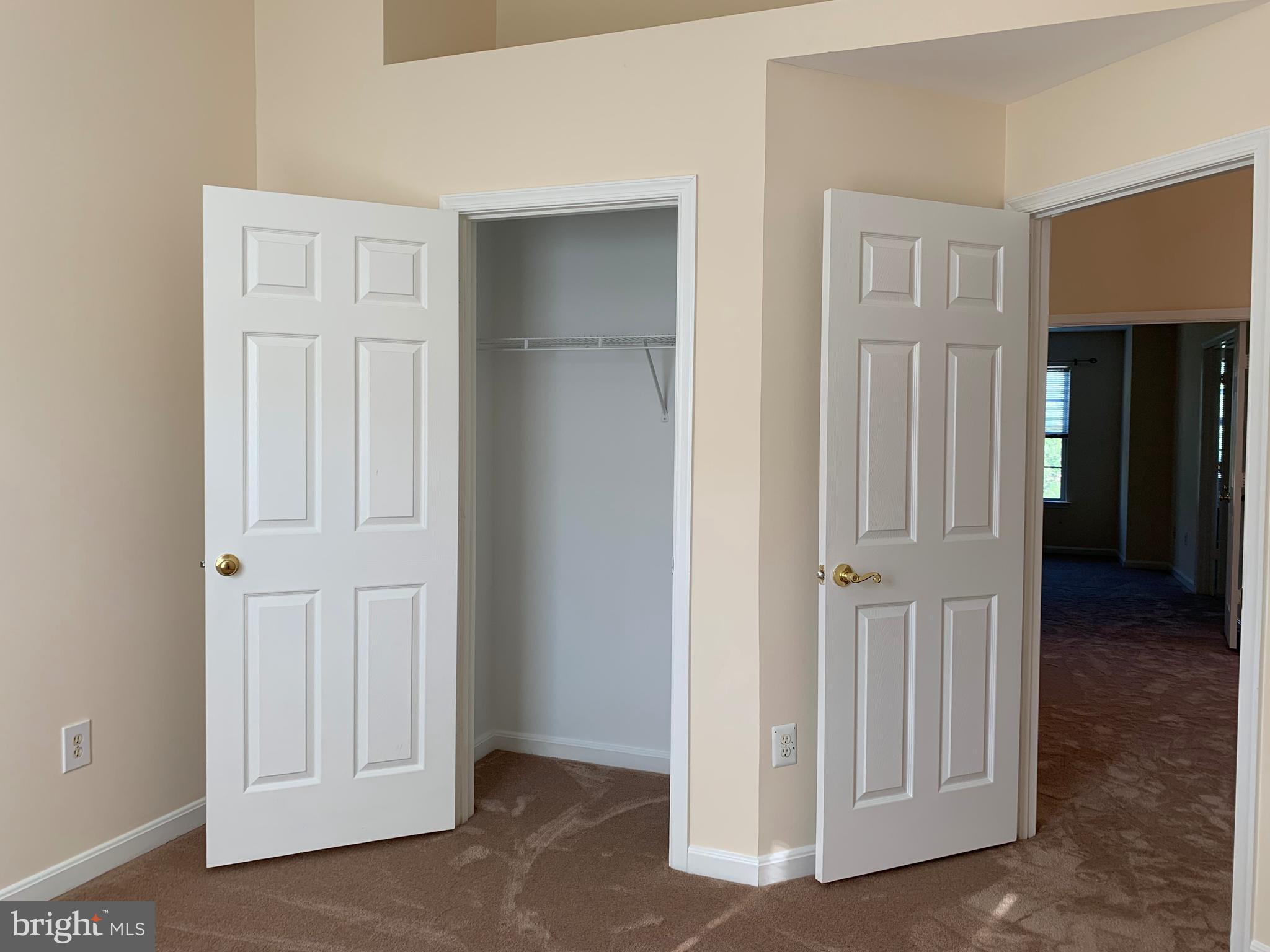 UNIVERISTY CENTER - Residential Lease