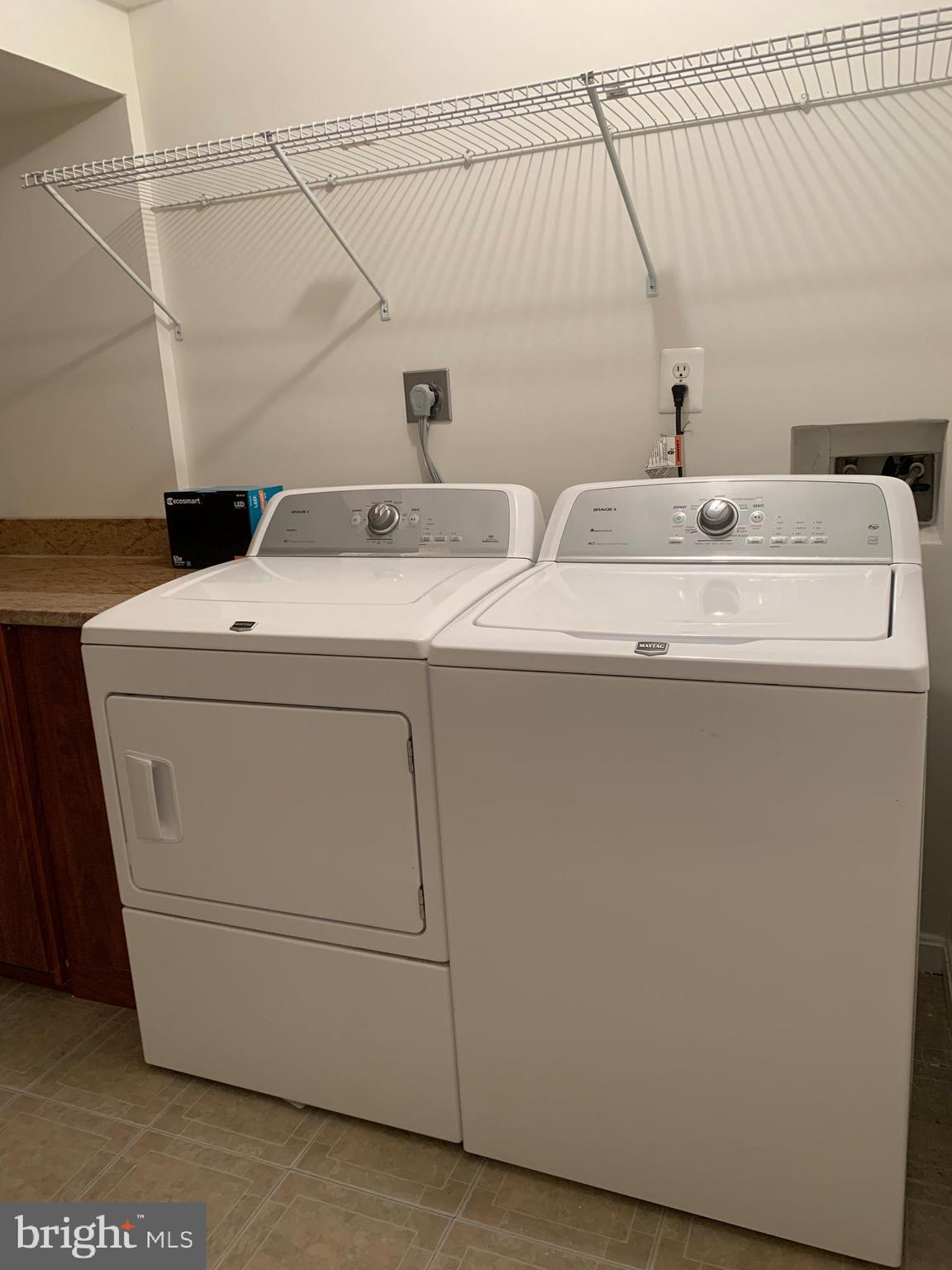 UNIVERISTY CENTER - Residential Lease