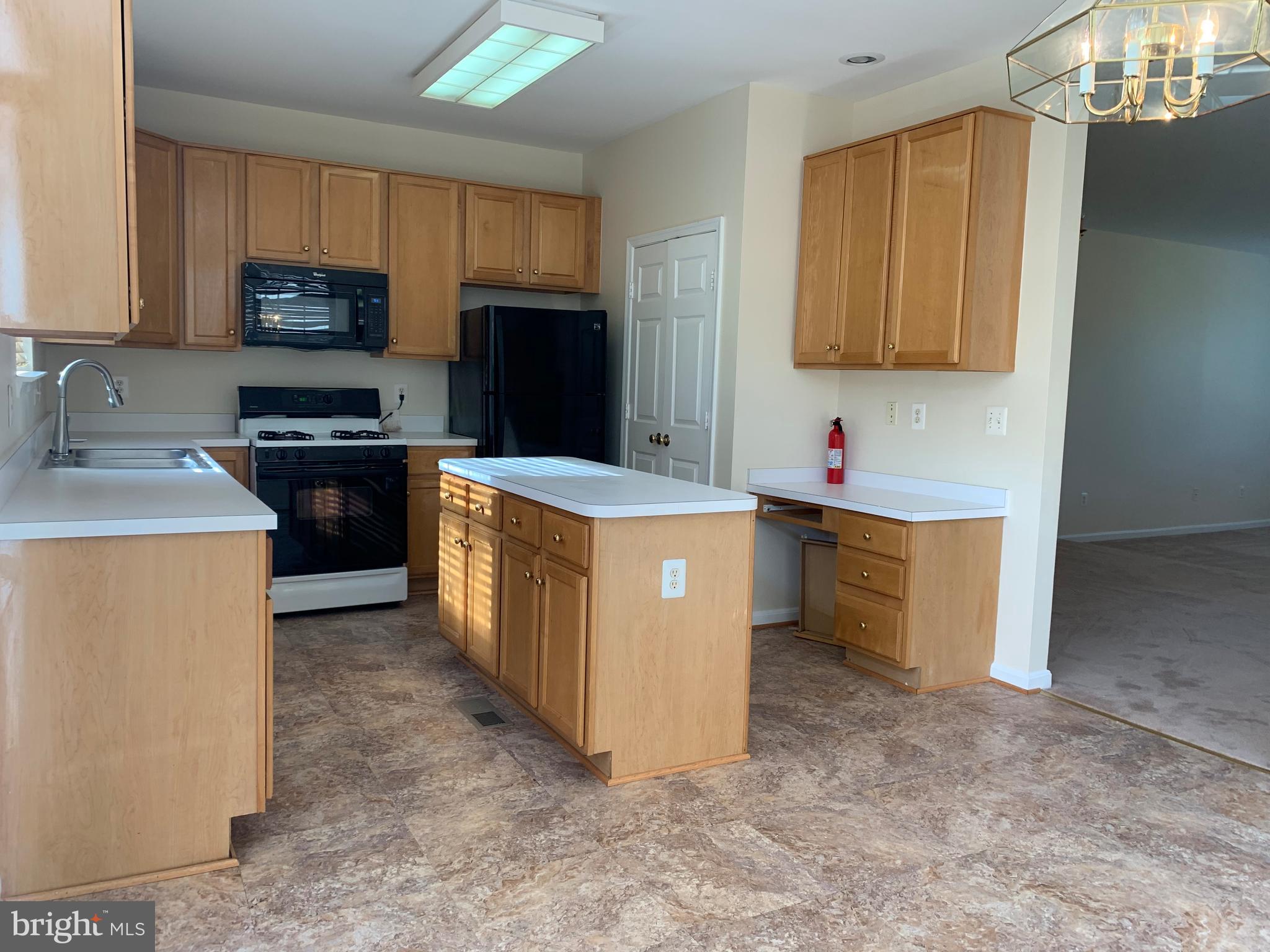 UNIVERISTY CENTER - Residential Lease