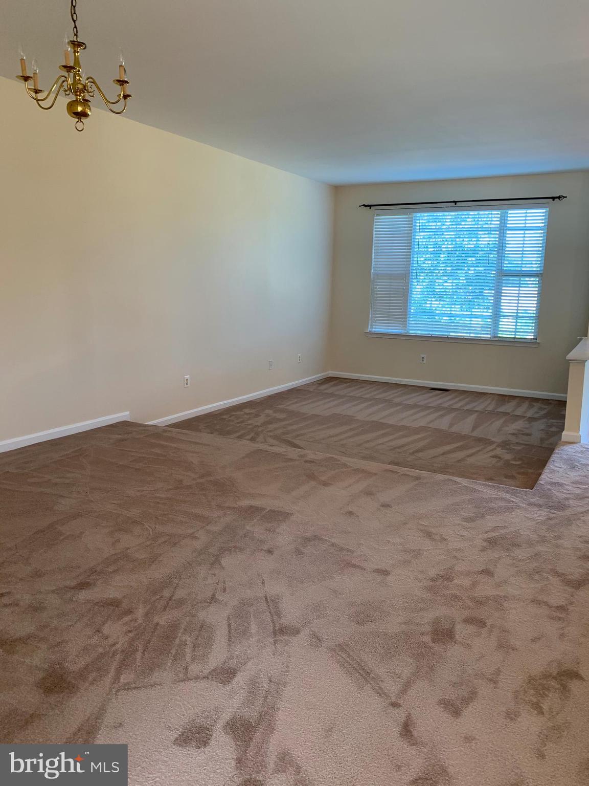 UNIVERISTY CENTER - Residential Lease