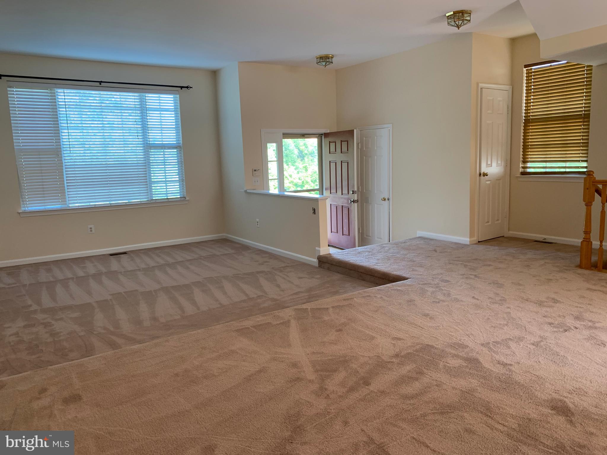 UNIVERISTY CENTER - Residential Lease