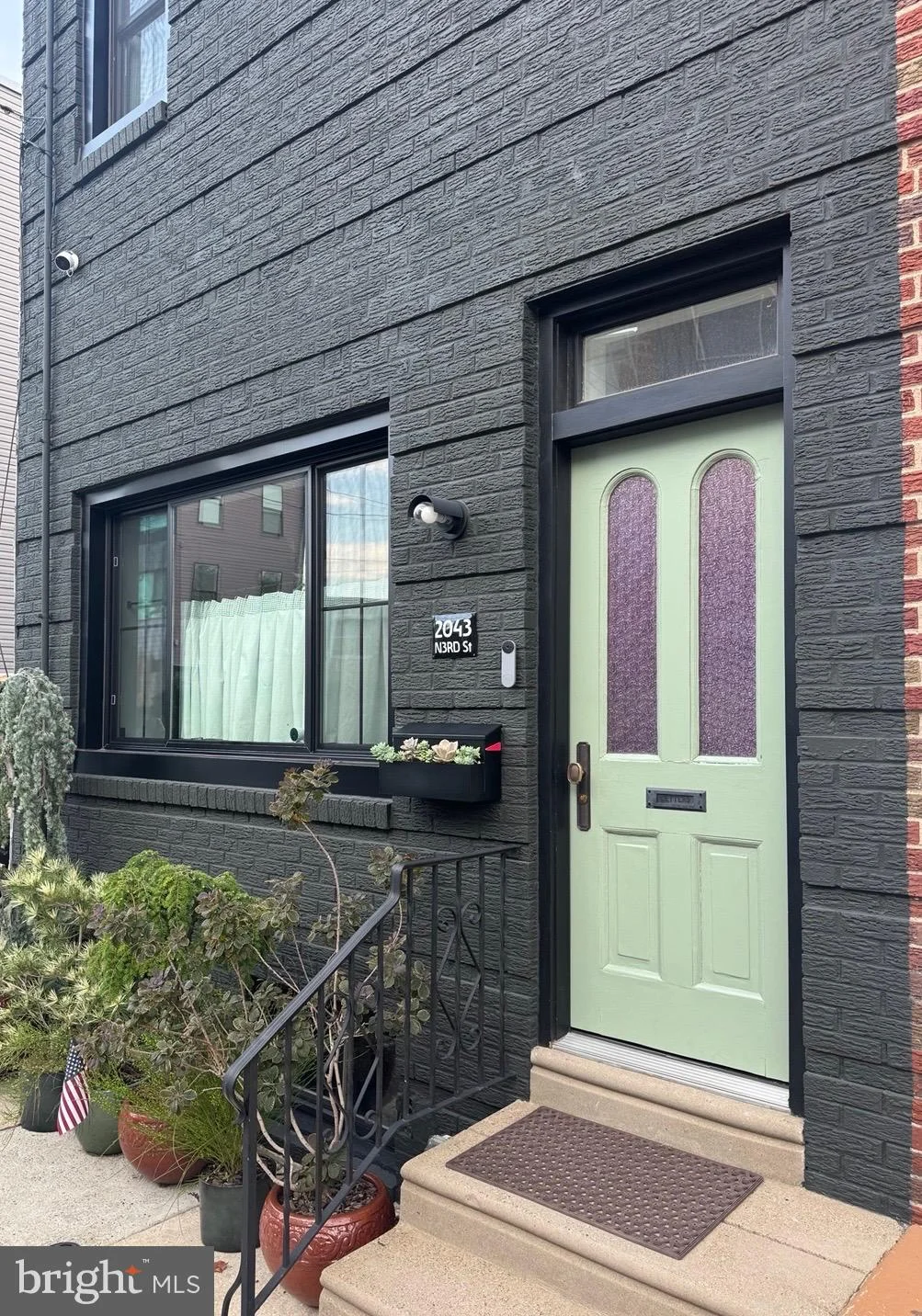 2043 N 3rd Street