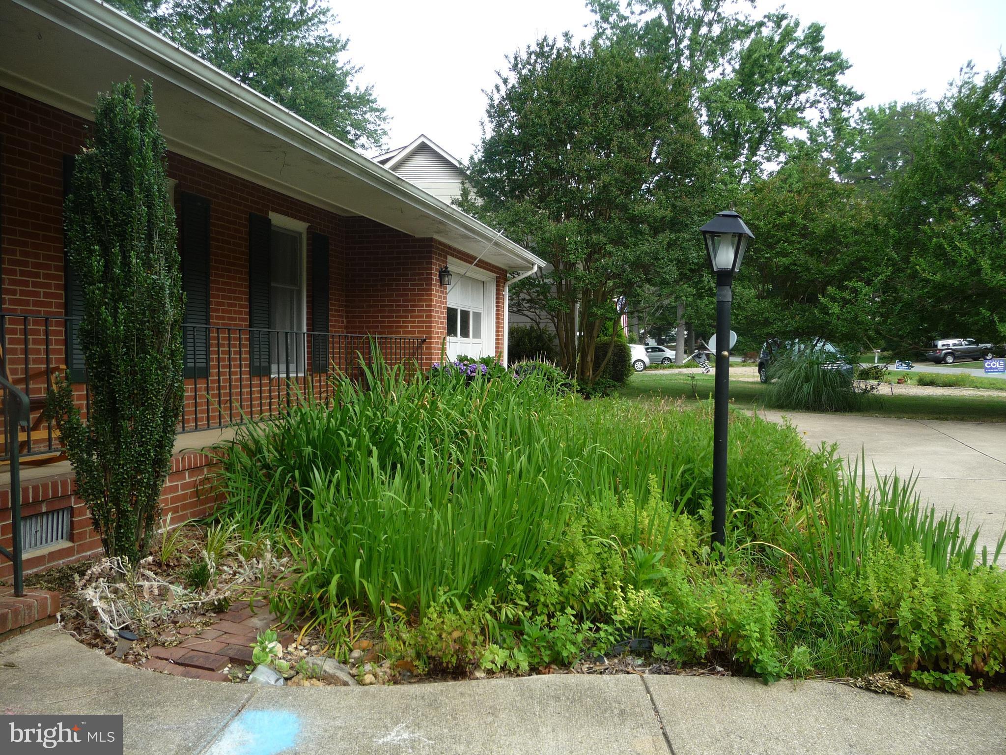 CLEARVIEW HEIGHTS - Residential Lease